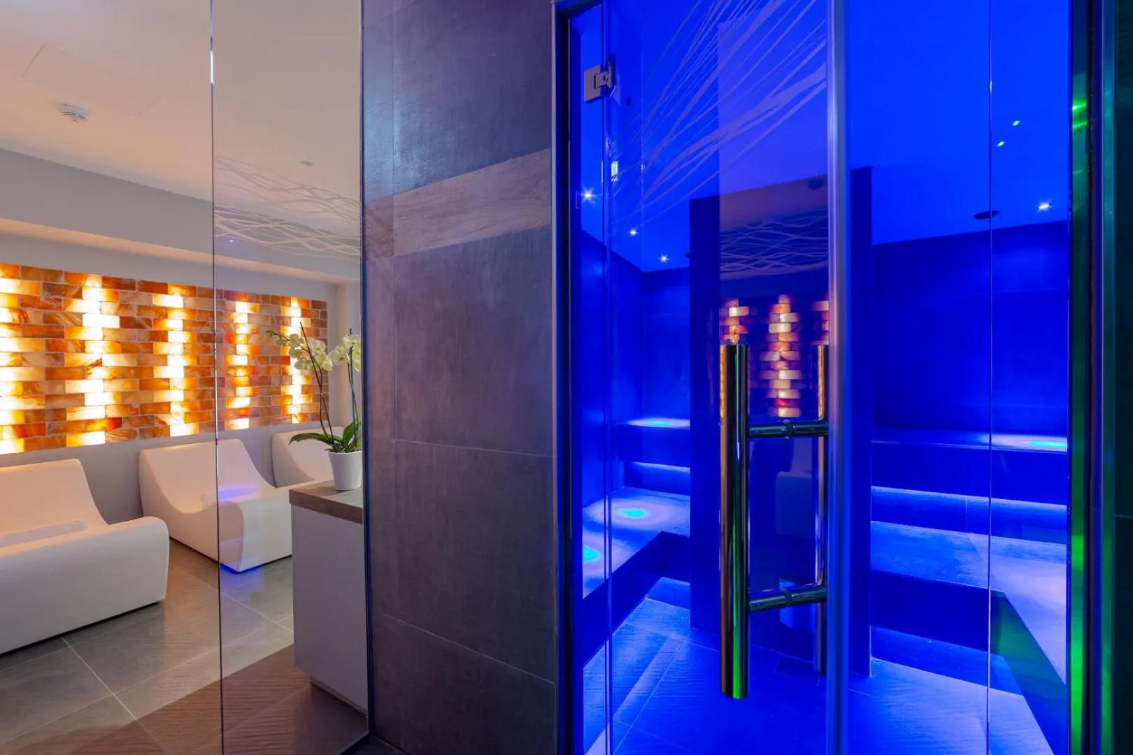 Spa and wellness centre/facilities in Waldorf Palace Hotel
