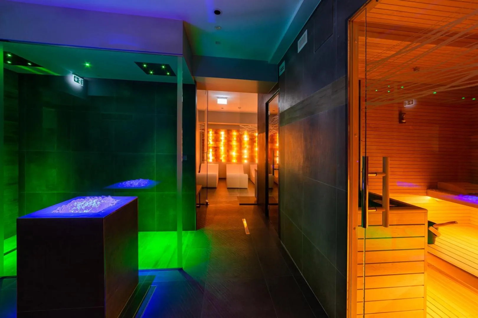Spa and wellness centre/facilities in Waldorf Palace Hotel