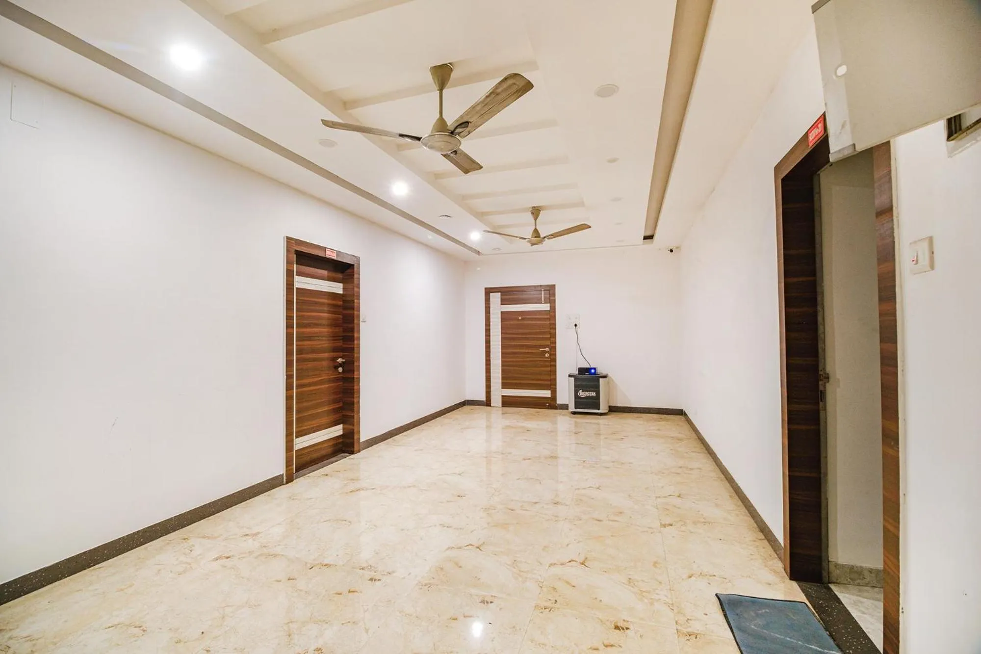 Lobby or reception in FabHotel Apple Tree