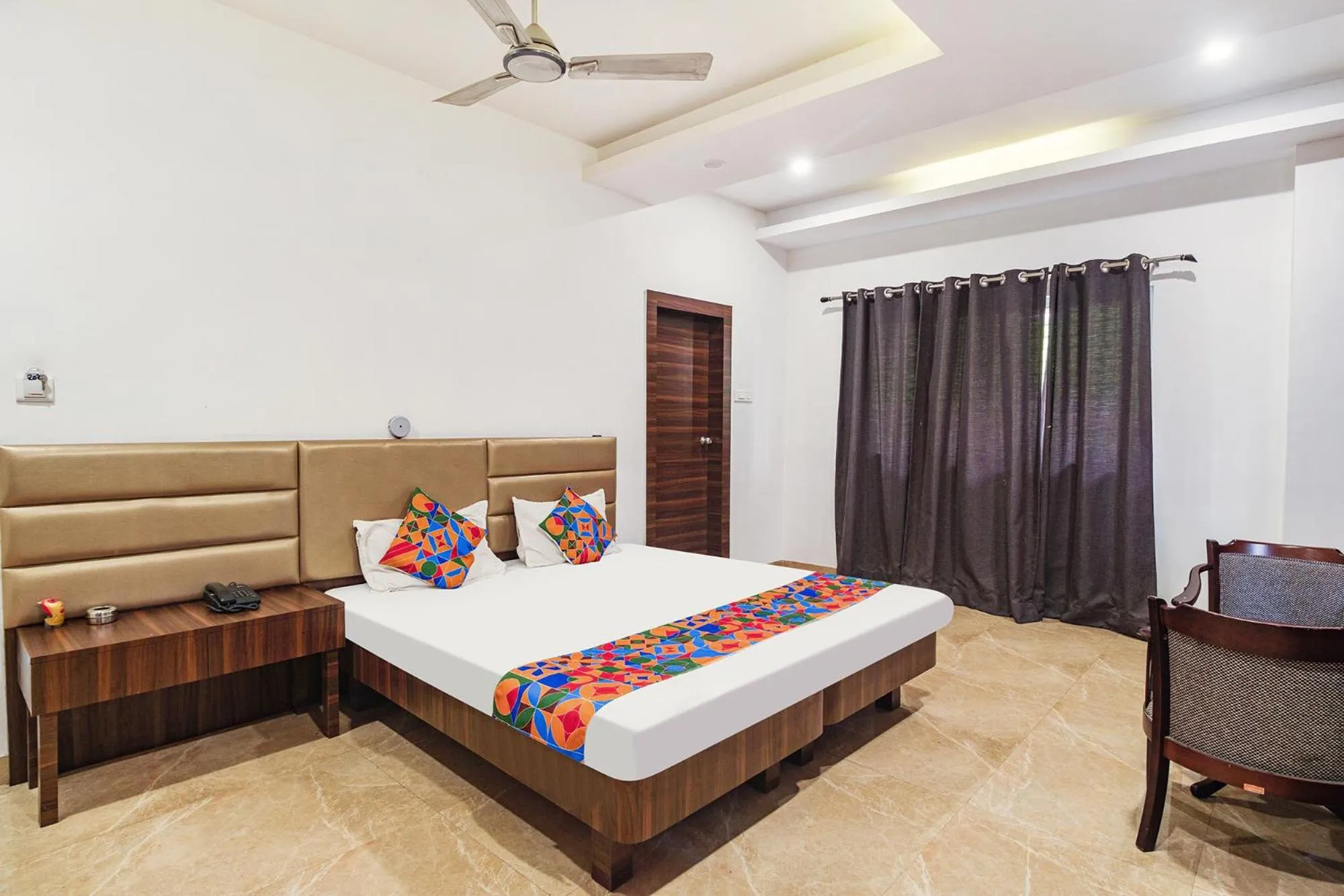 Bed in FabHotel Apple Tree