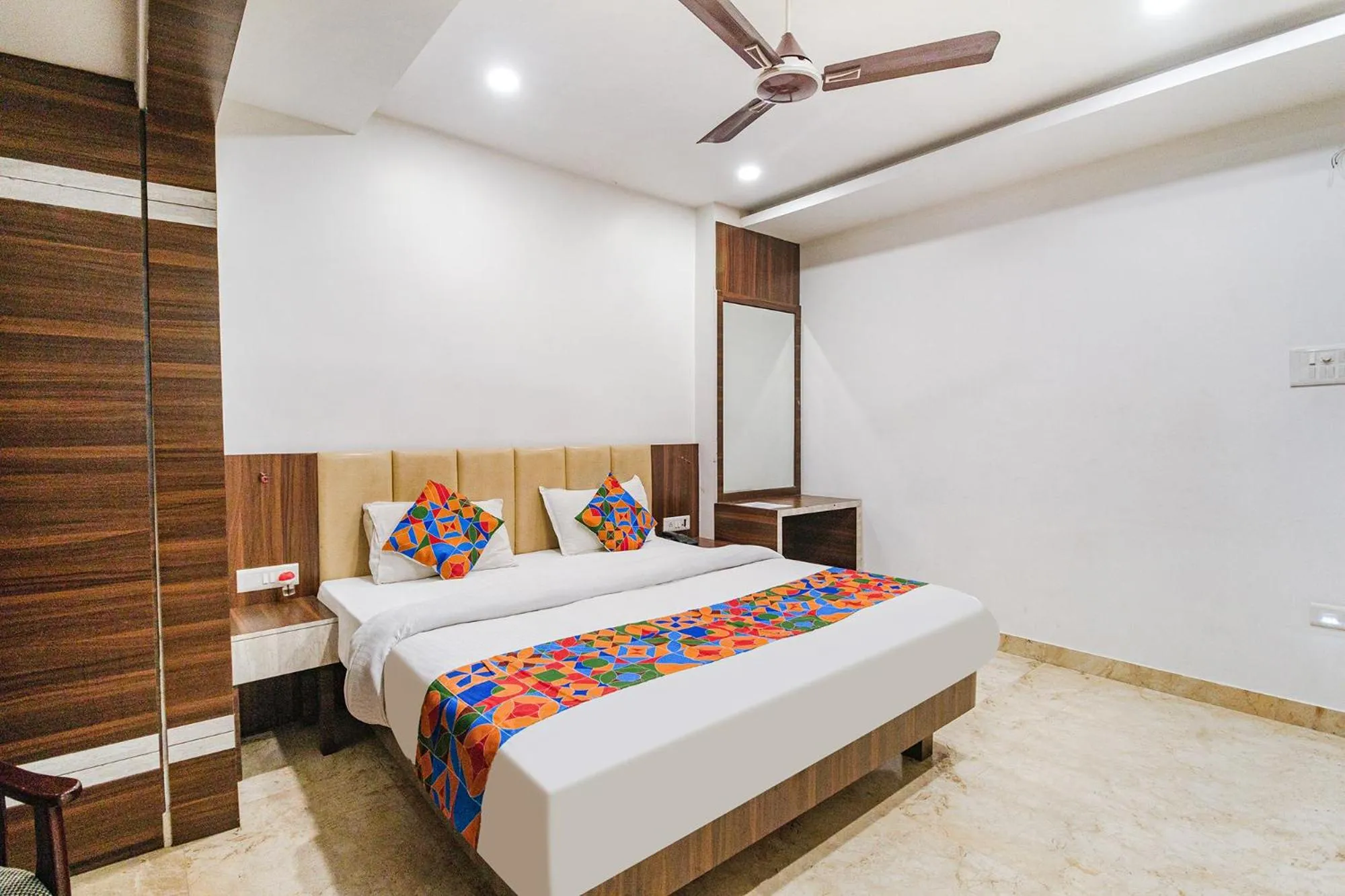 Bed in FabHotel Apple Tree