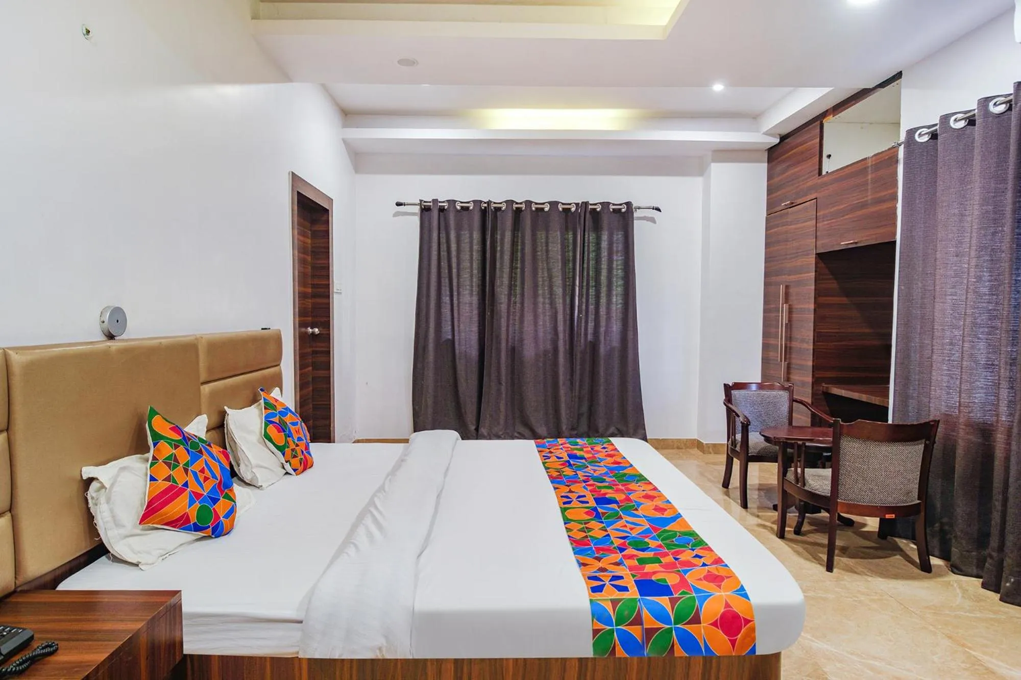 Bed in FabHotel Apple Tree