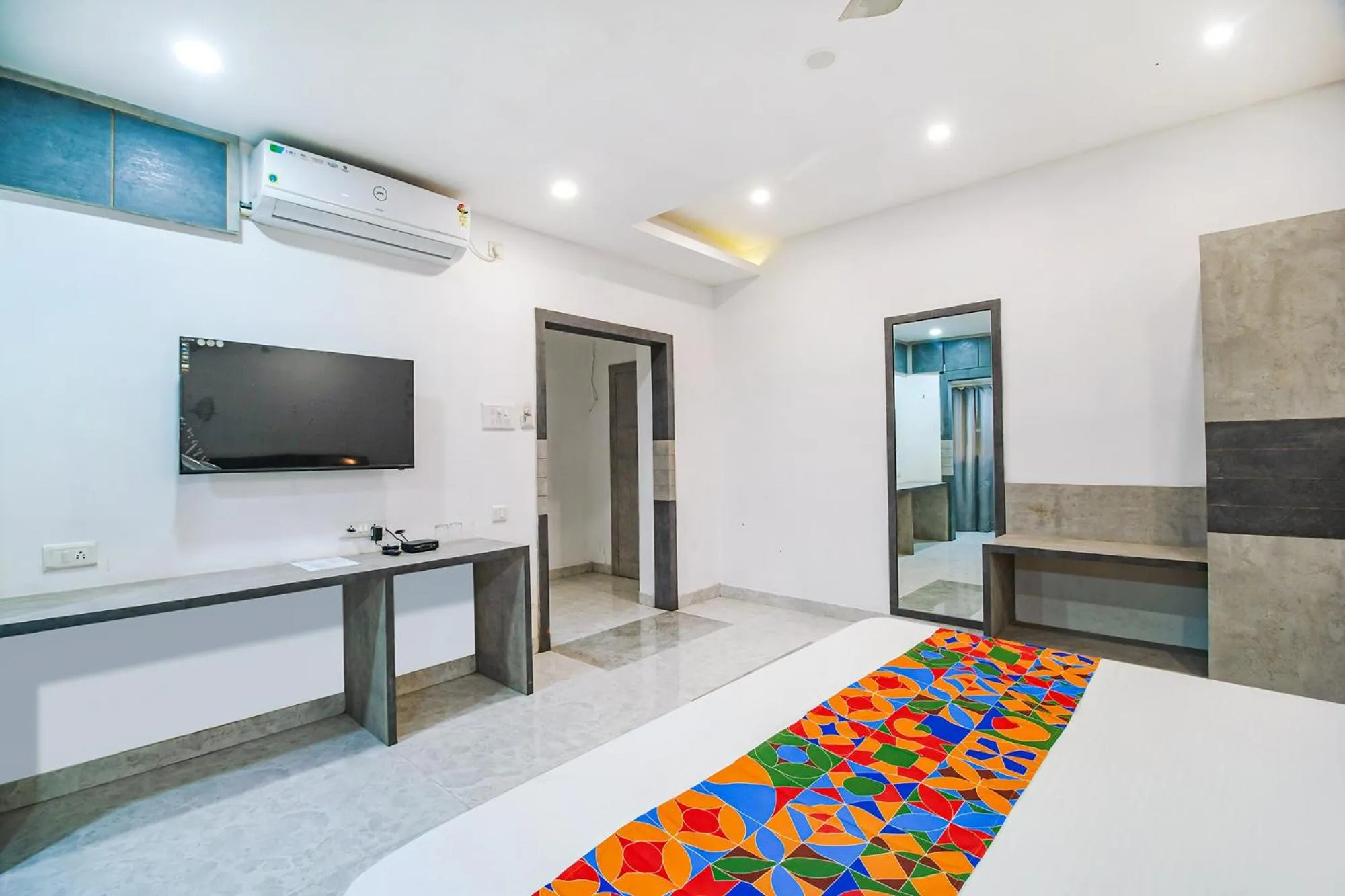 Bed in FabHotel Apple Tree