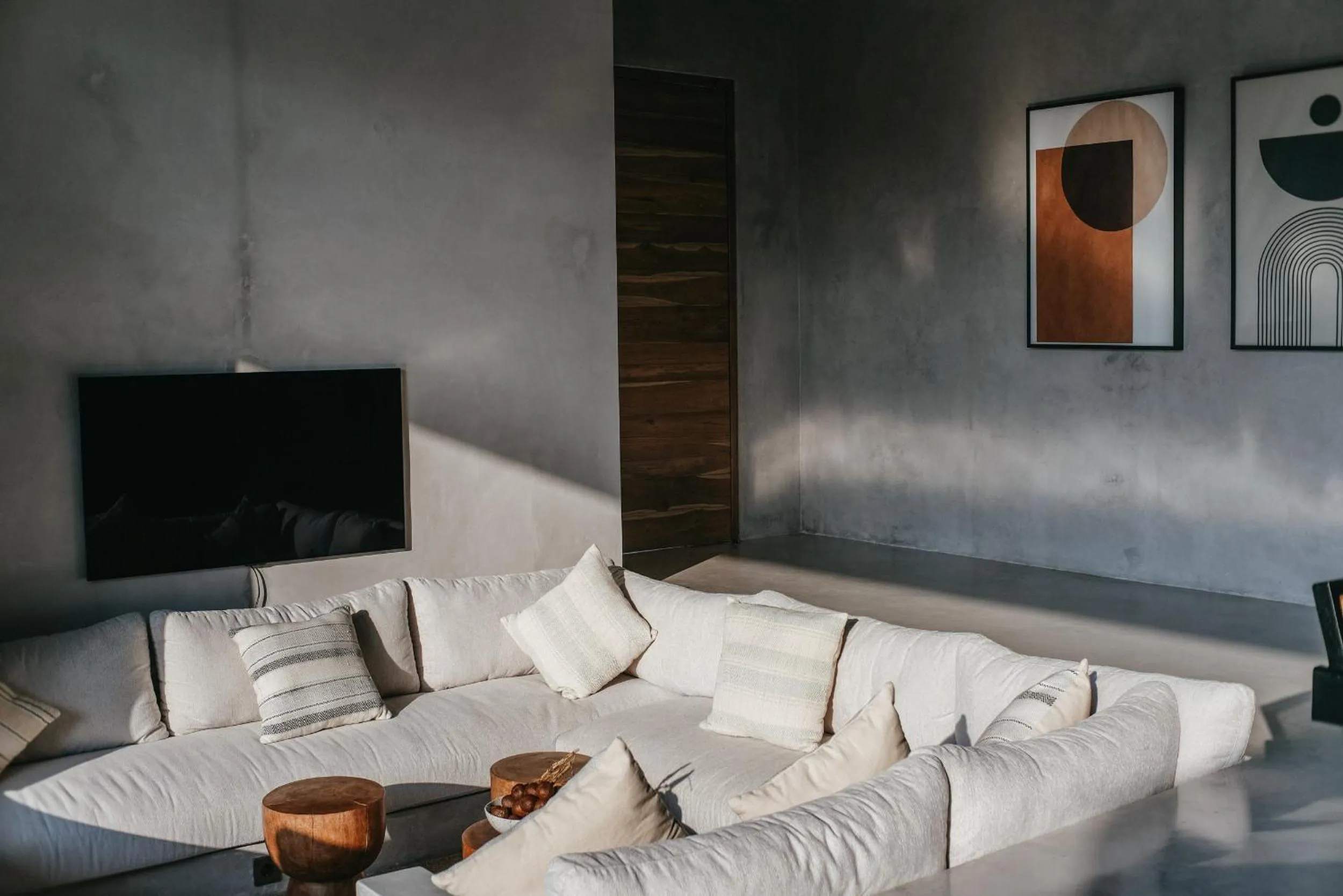 Communal lounge/ TV room in Concrete Retreat Villa