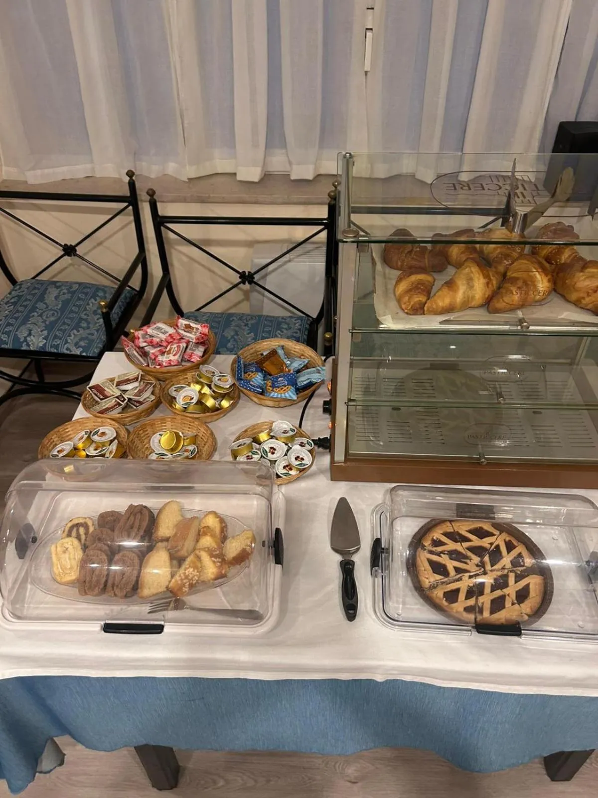 Breakfast in Hotel Bellevue