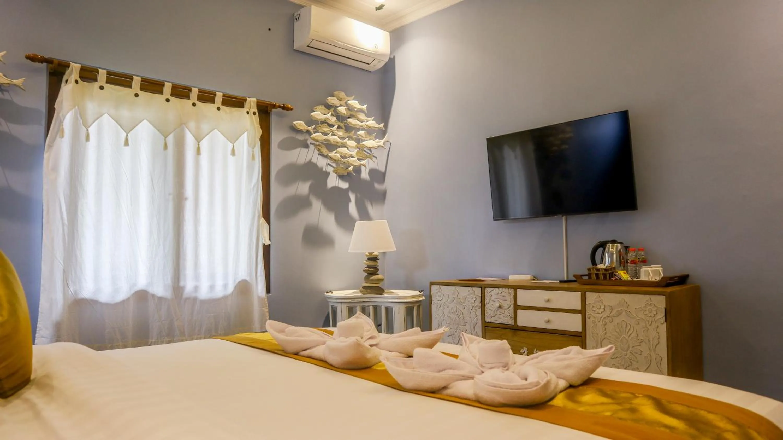 Communal lounge/ TV room, Bed in Omah Siliran Heritage