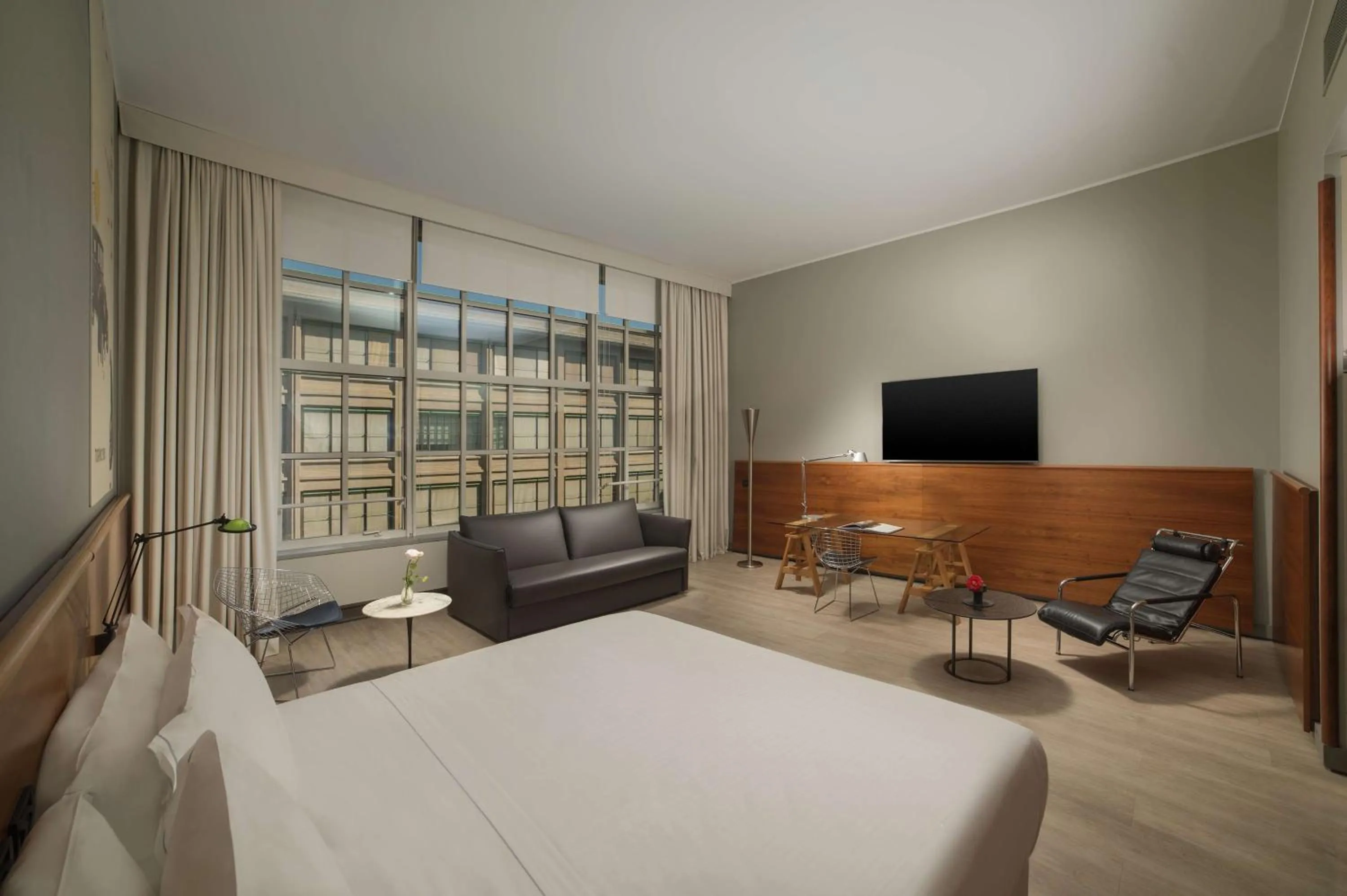 Photo of the whole room, Bed in NH Torino Lingotto Congress