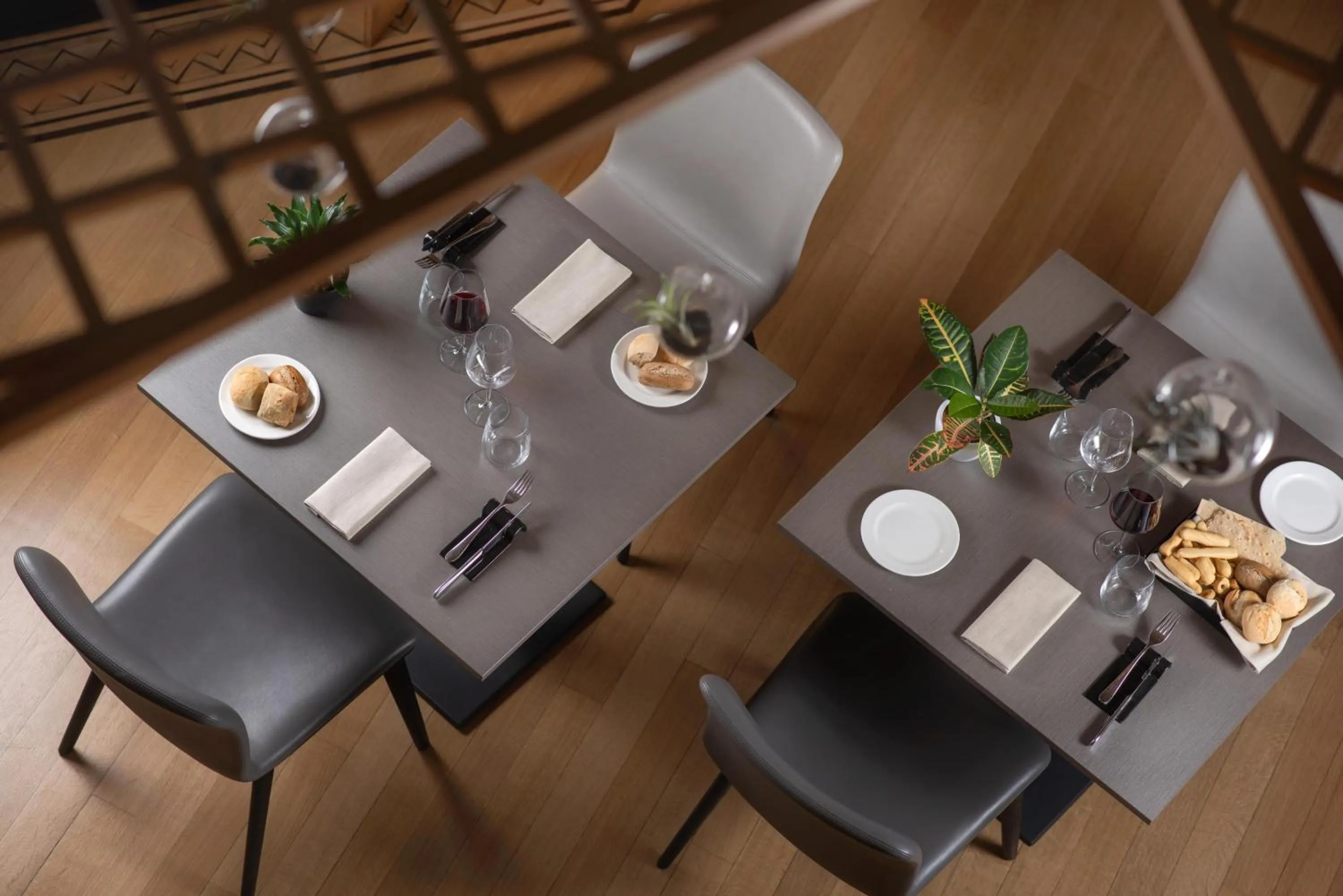 Restaurant/places to eat in NH Milano Machiavelli