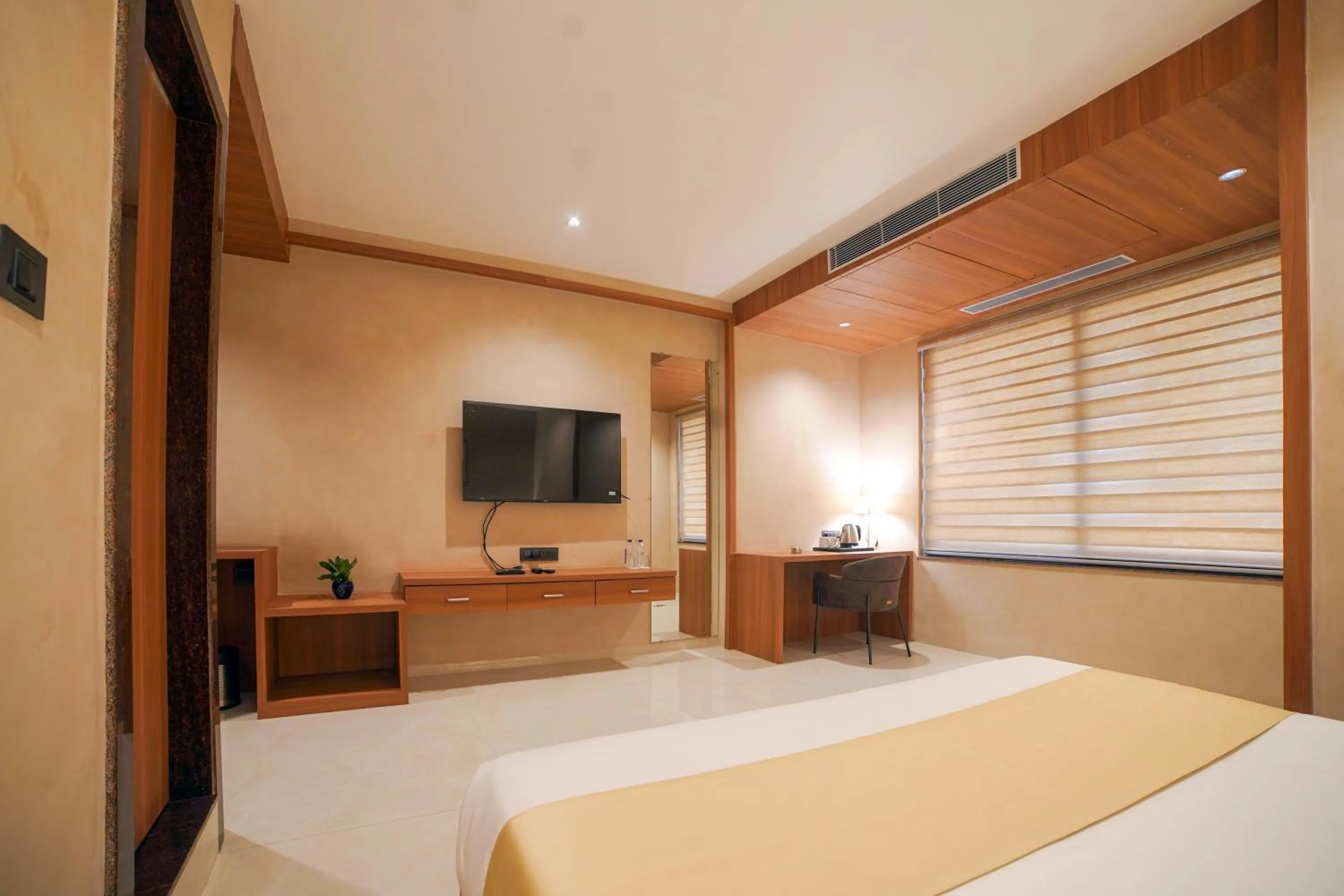 Photo of the whole room in Hotel Centre Park Bhopal