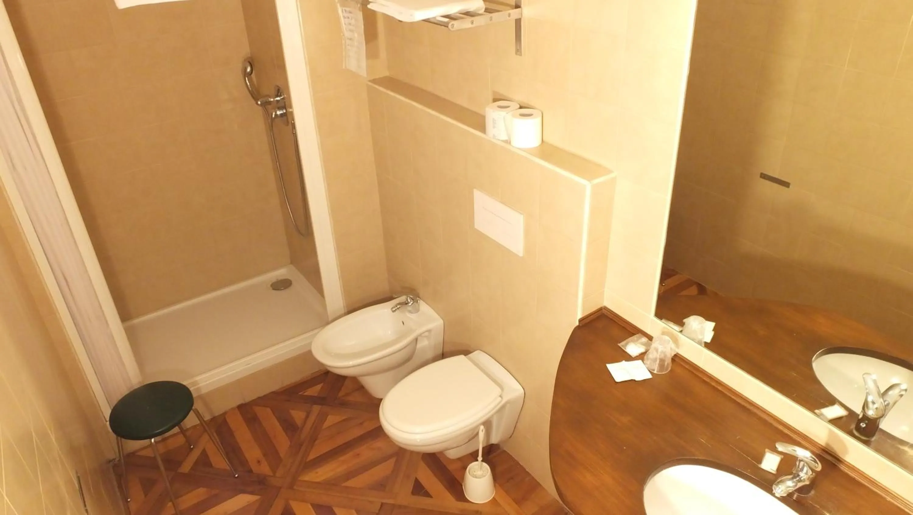 Bathroom in Artua'&Solferino