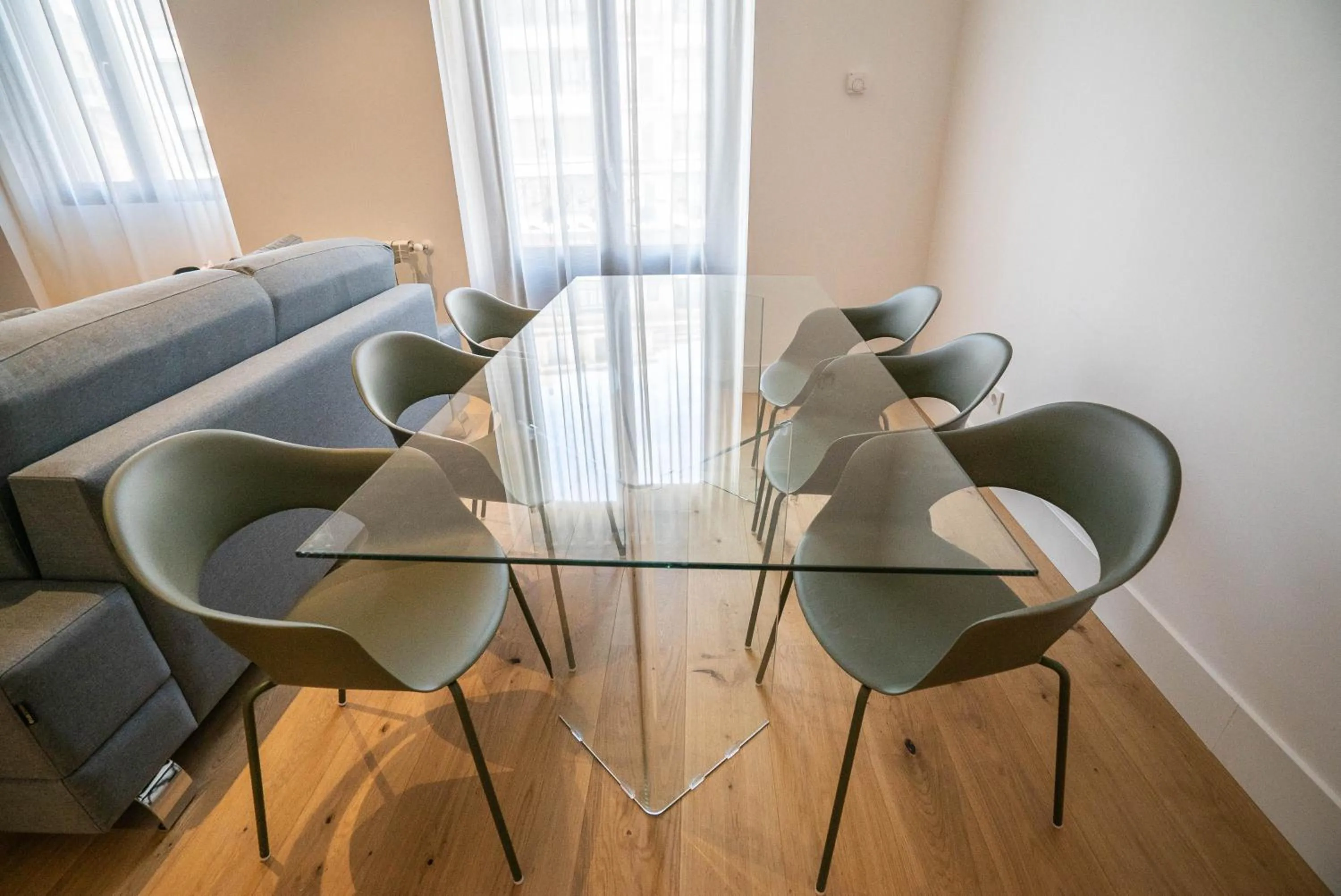 Living room in Smartr Madrid Gran Via Apartments