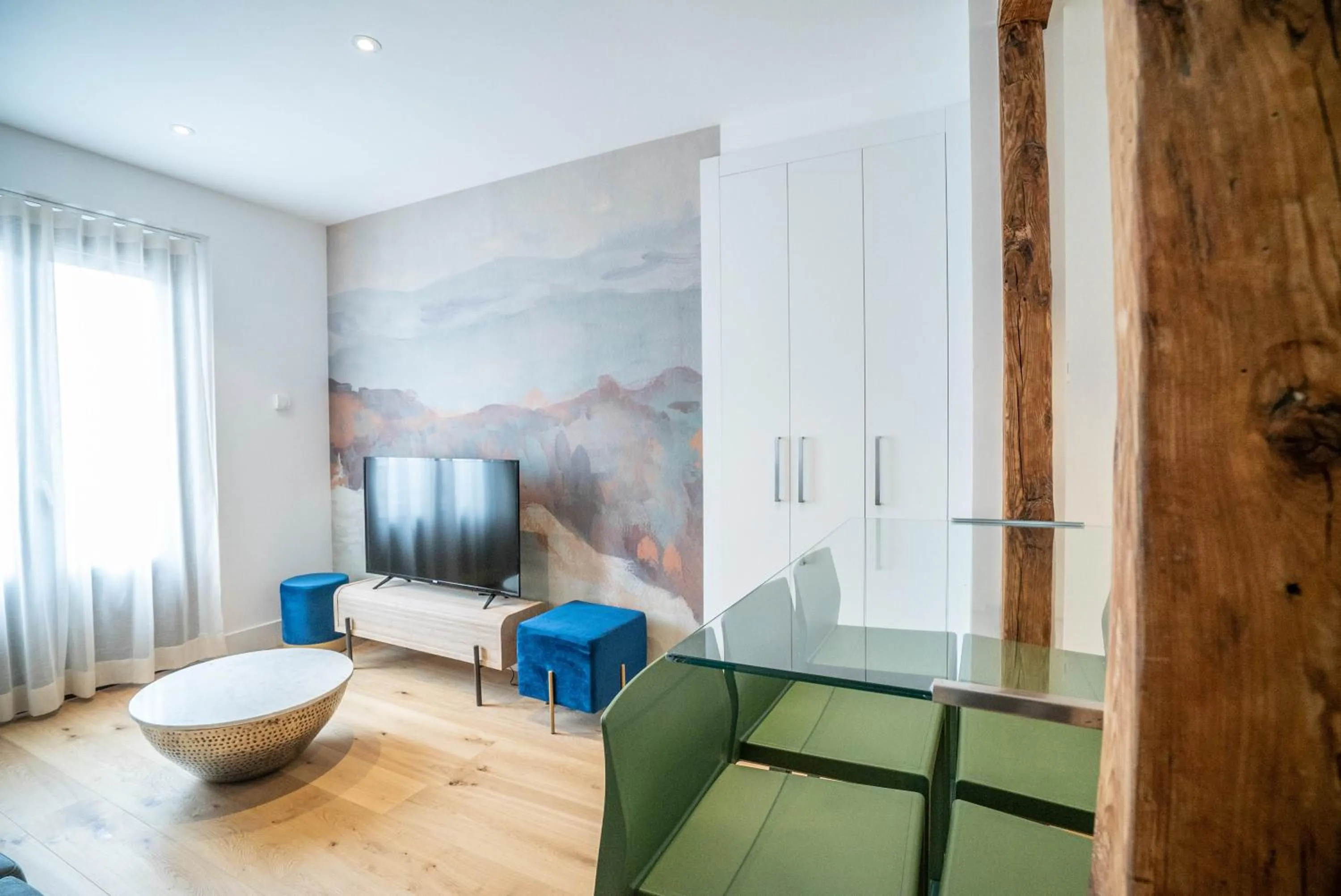 TV and multimedia in Smartr Madrid Gran Via Apartments