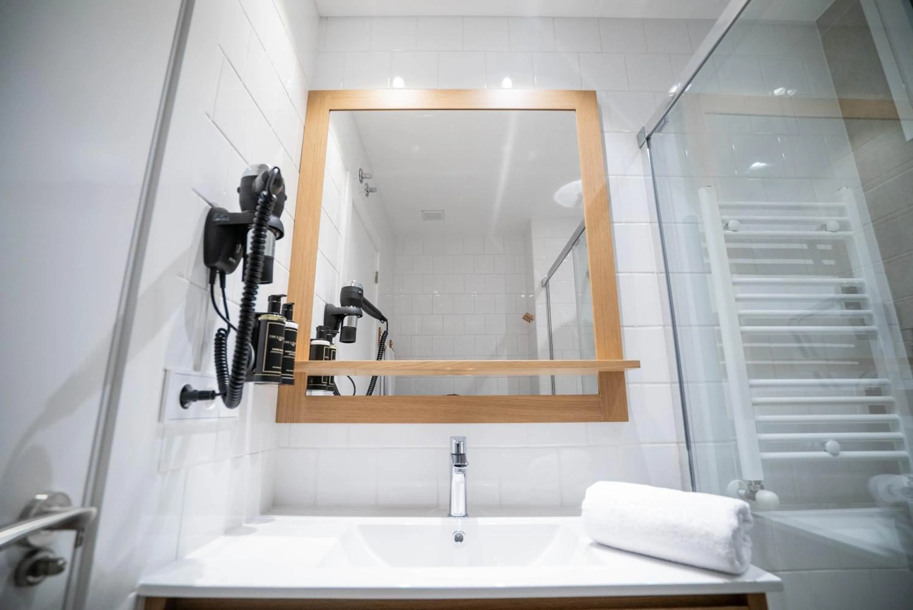 Shower in Smartr Madrid Gran Via Apartments