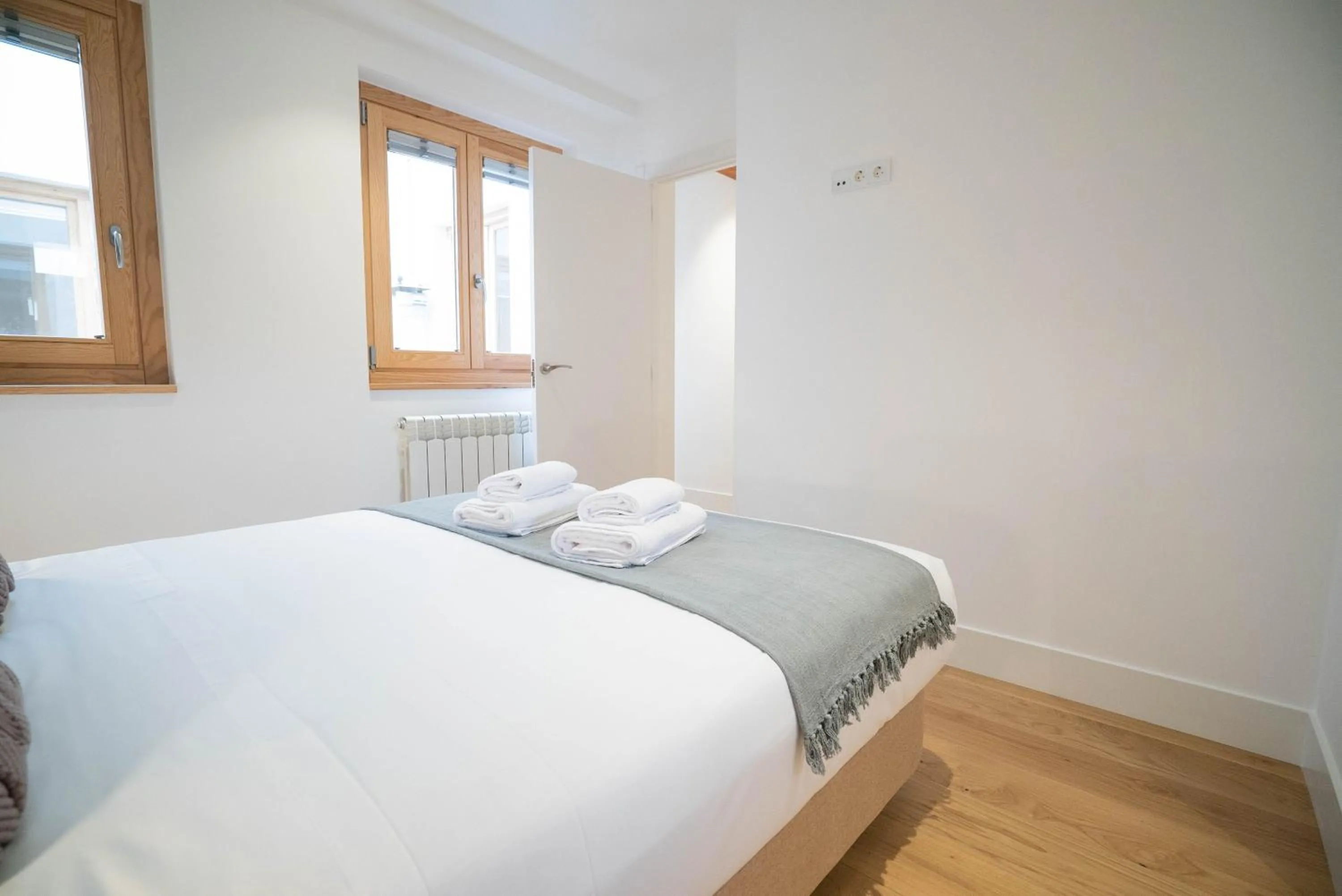 Bed in Smartr Madrid Gran Via Apartments