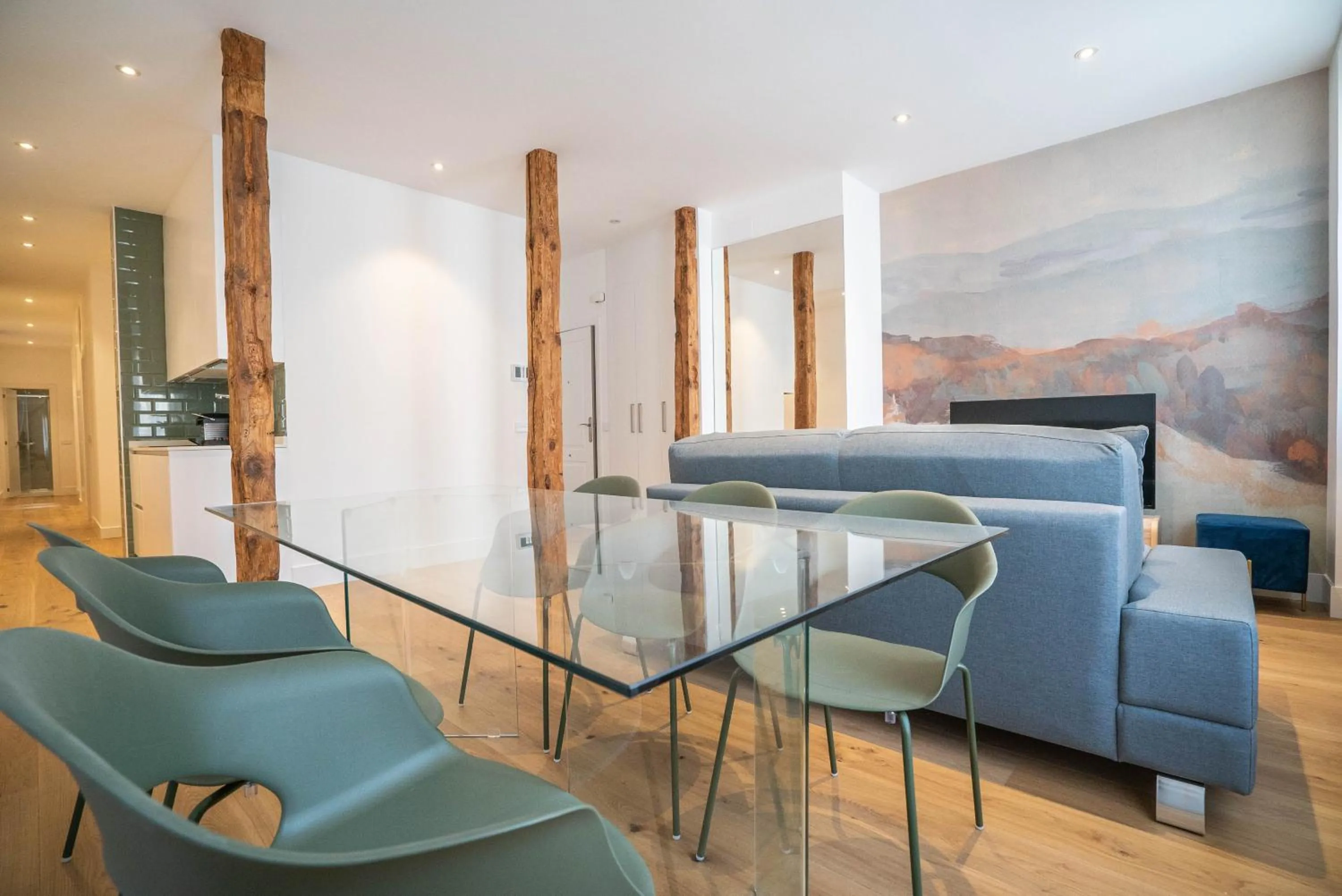 TV and multimedia in Smartr Madrid Gran Via Apartments