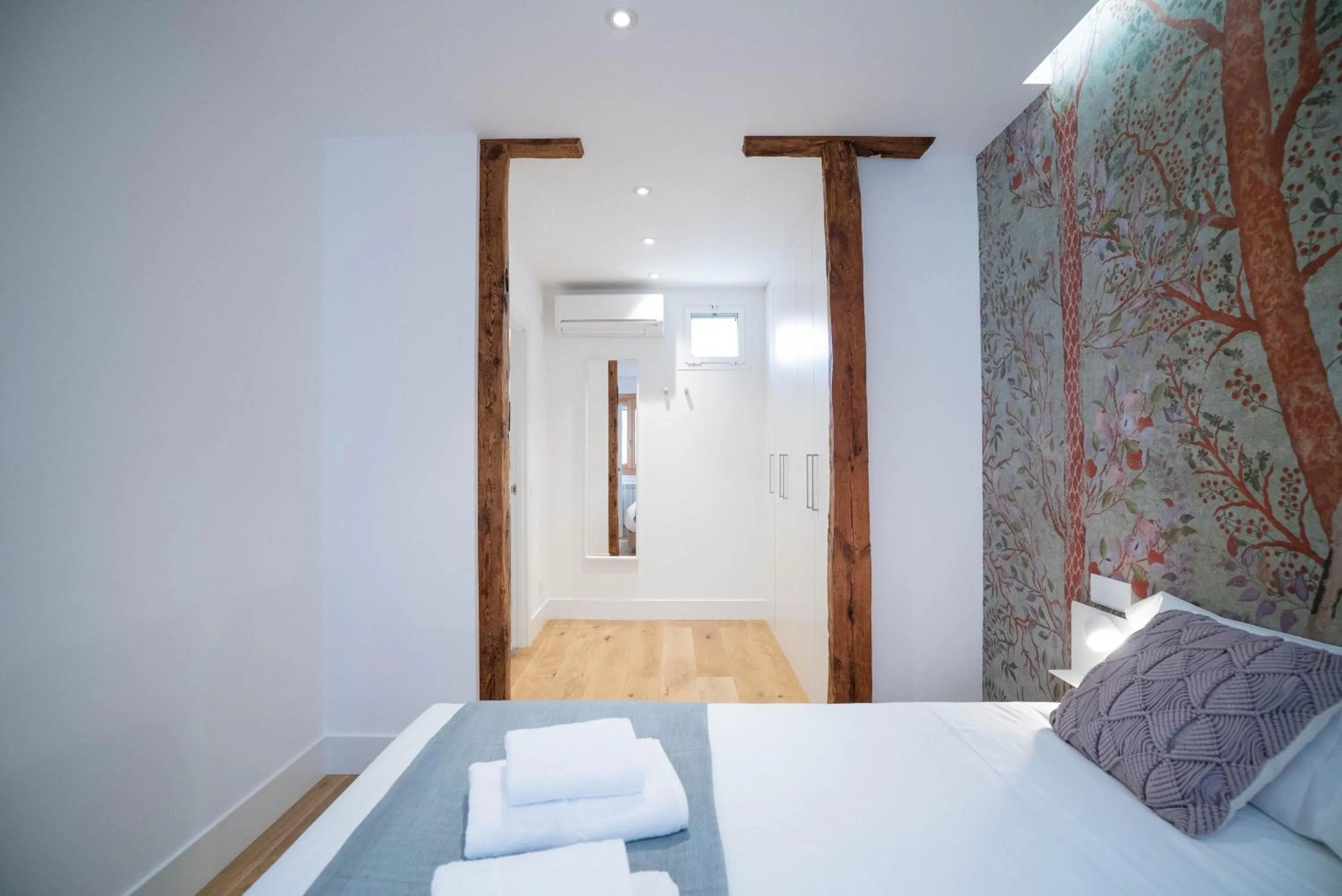 Bed in Smartr Madrid Gran Via Apartments