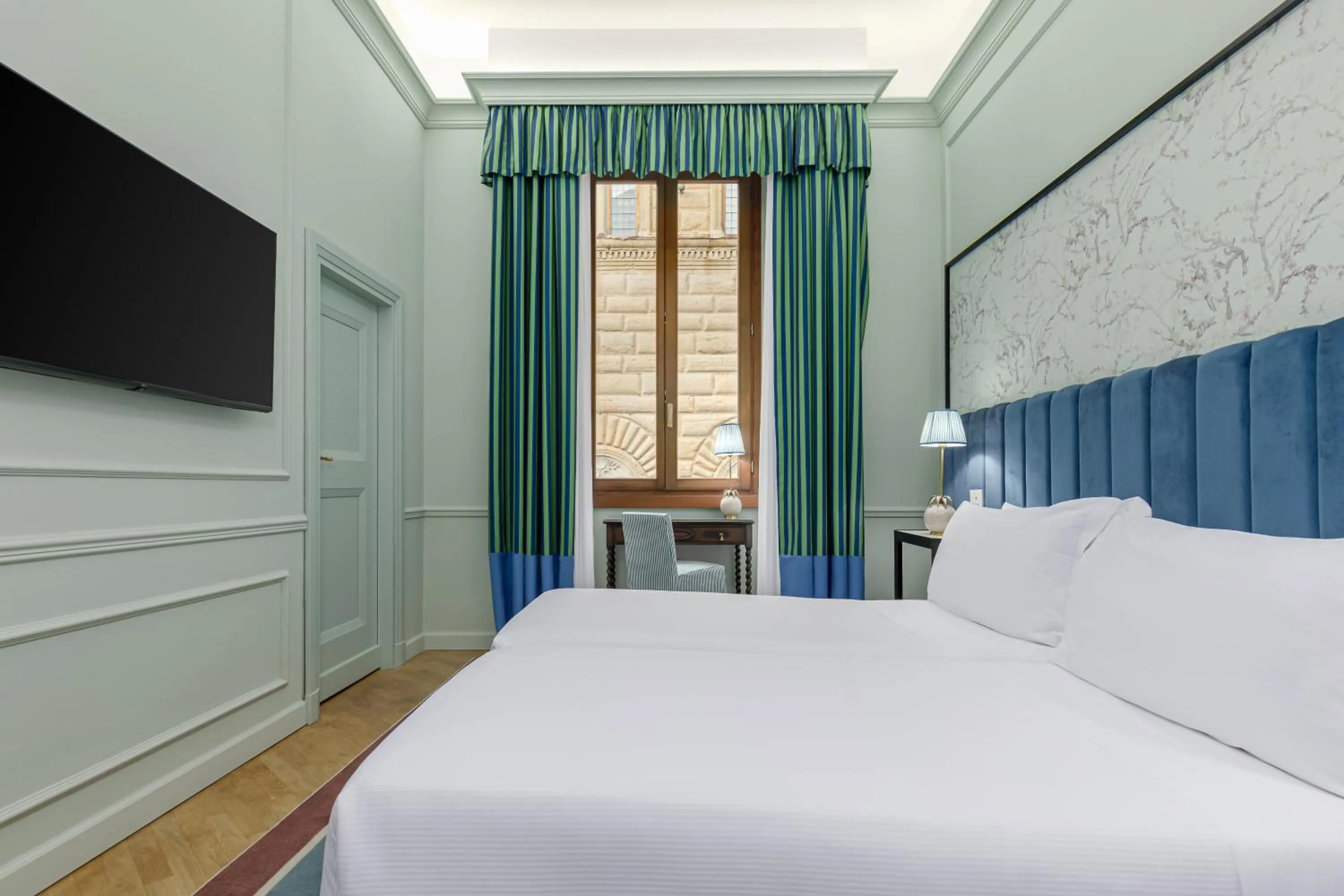 Bed in Room Mate Collection Isabella, Florence