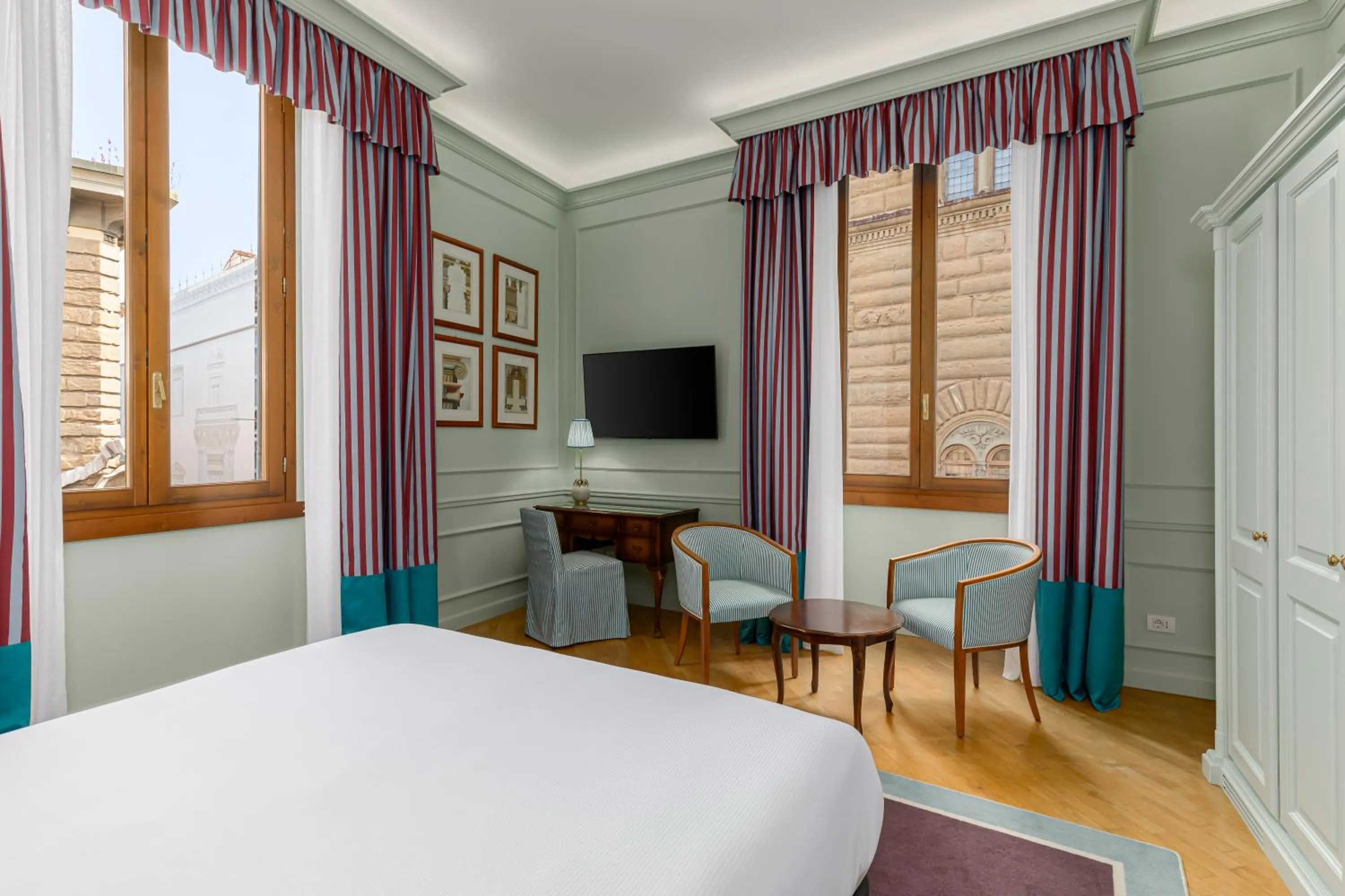 Bed in Room Mate Collection Isabella, Florence