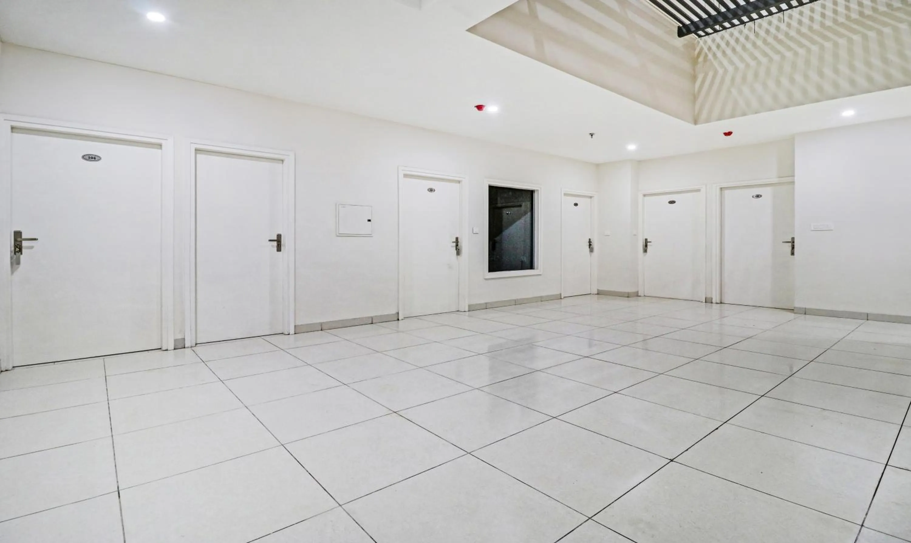 Lobby or reception in Treebo Kamron Regency Sector 80