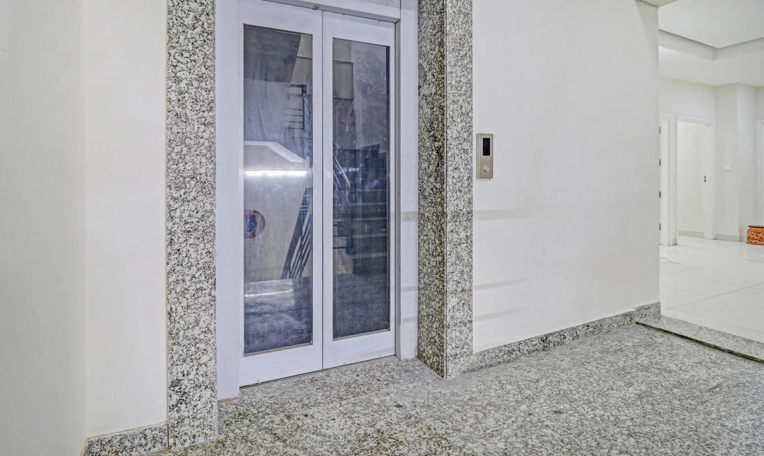 elevator in Treebo Kamron Regency Sector 80