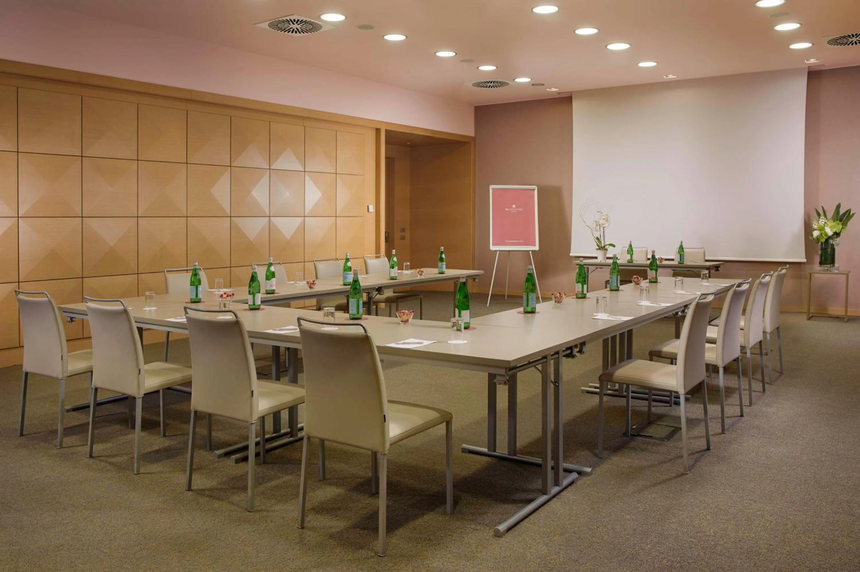 Meeting/conference room in NH Collection Milano Touring