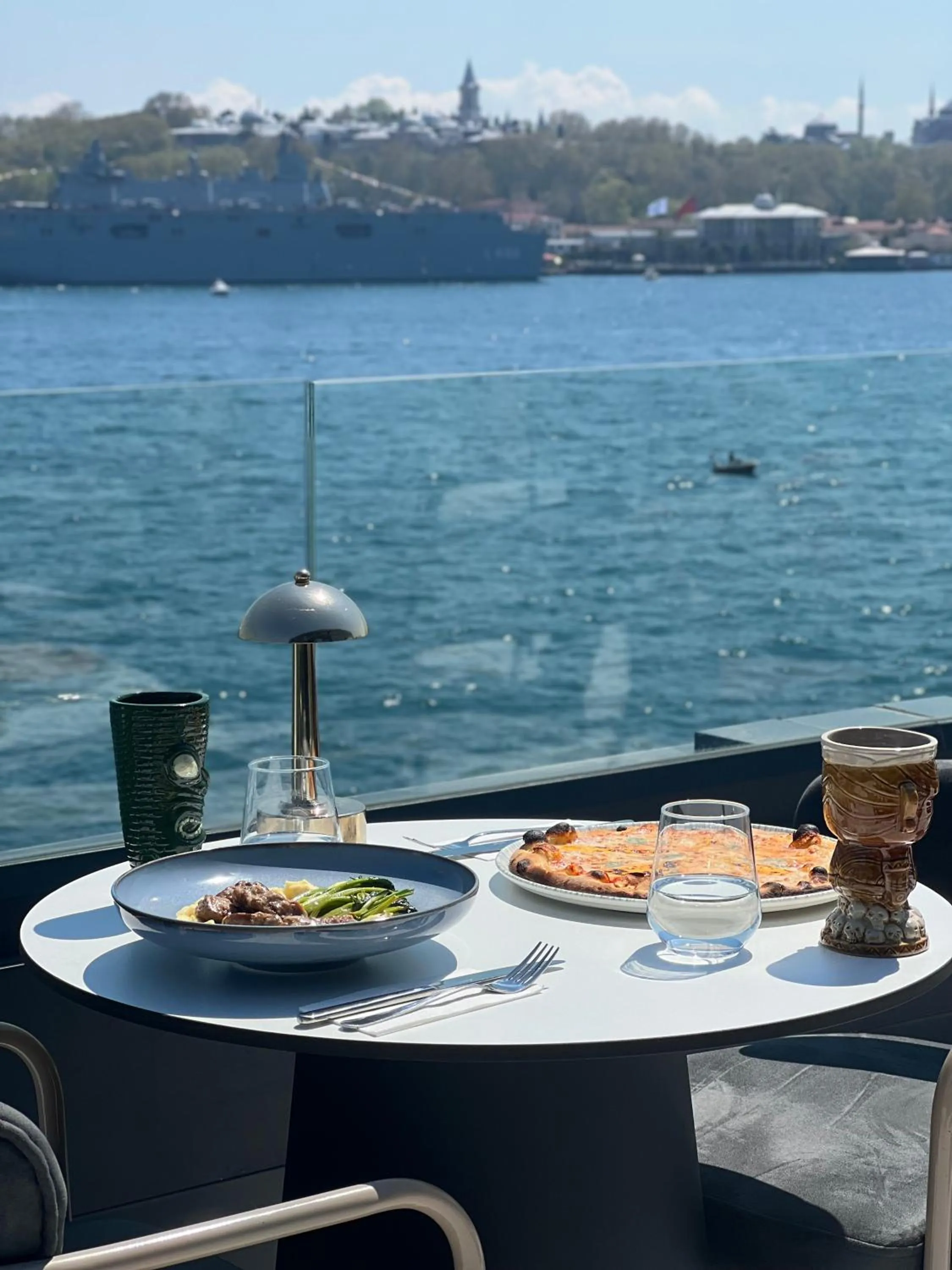 Restaurant/places to eat in Pera Bosphorus Hotel