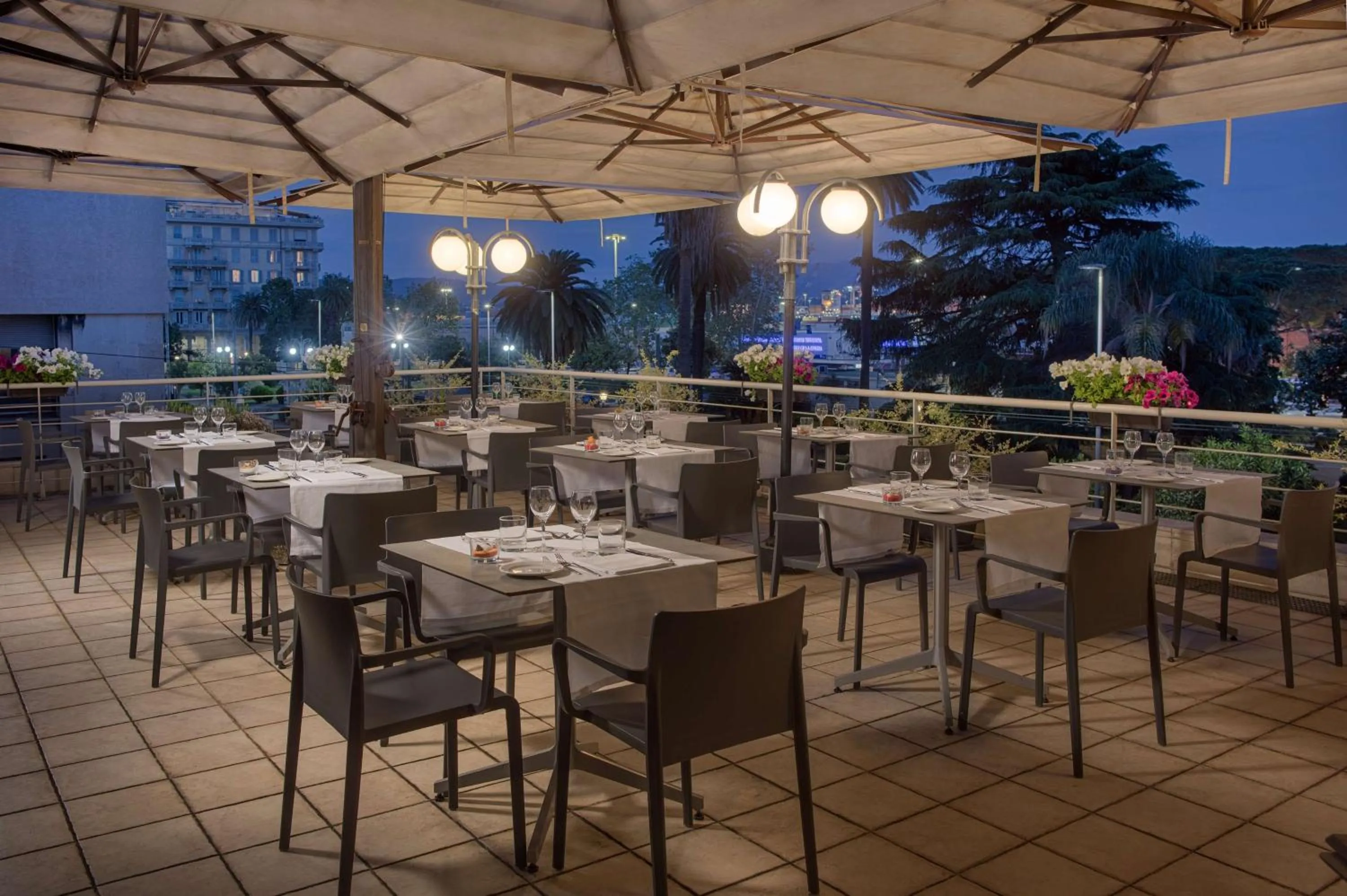 Balcony/Terrace in NH La Spezia