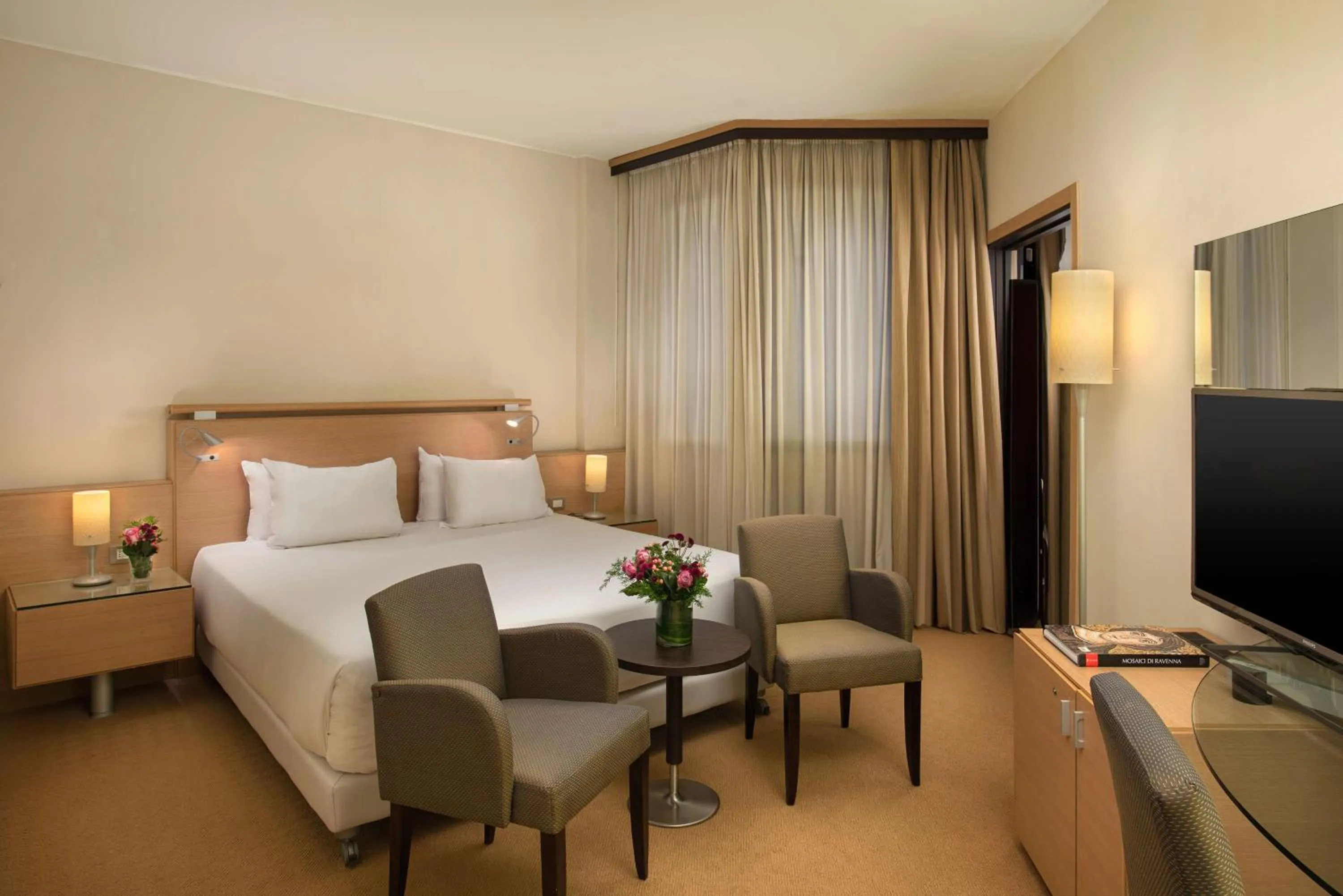 Photo of the whole room, Bed in NH Bologna Villanova