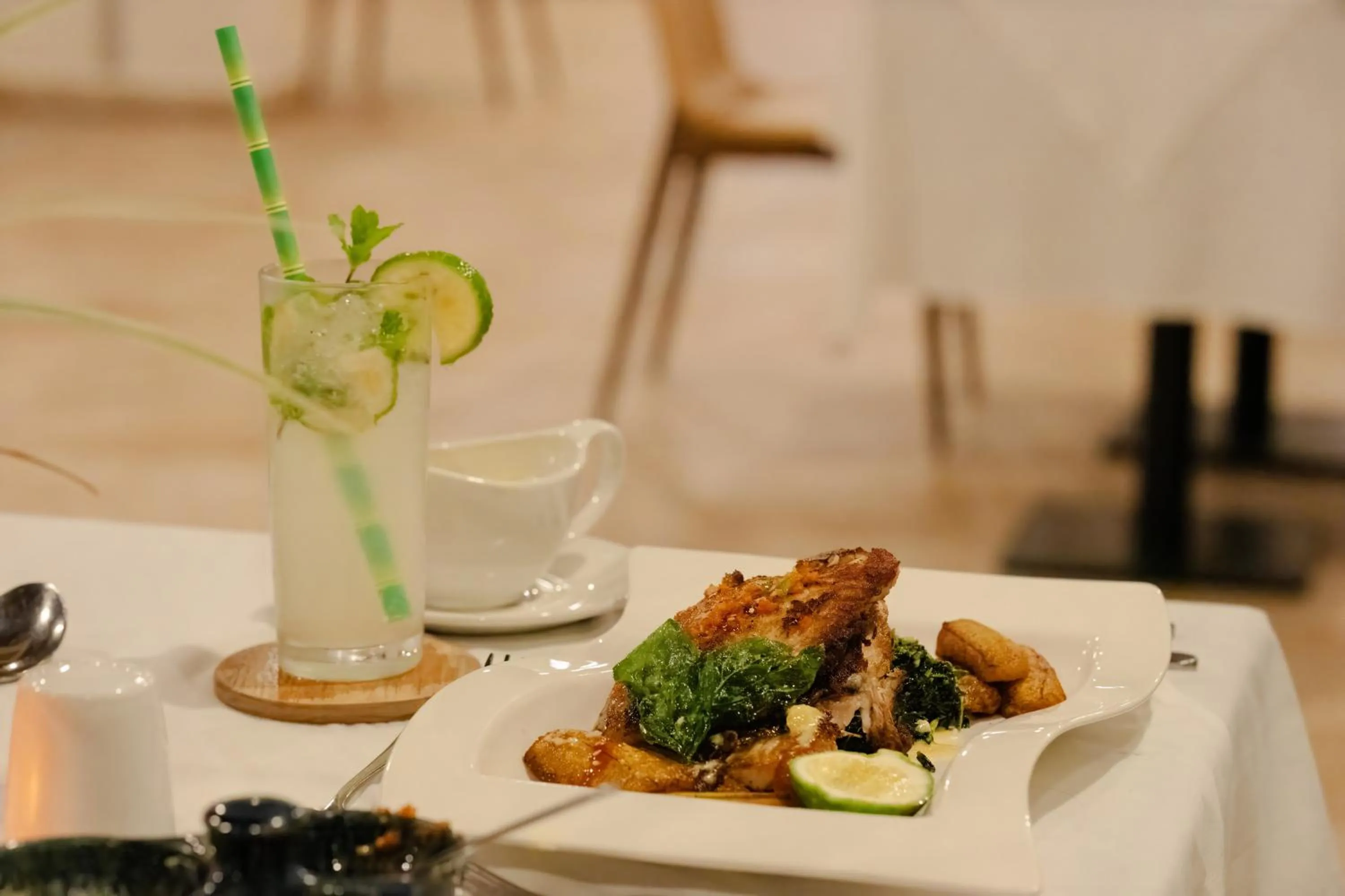 Lunch in Mantis Kivu Marina Bay Hotel