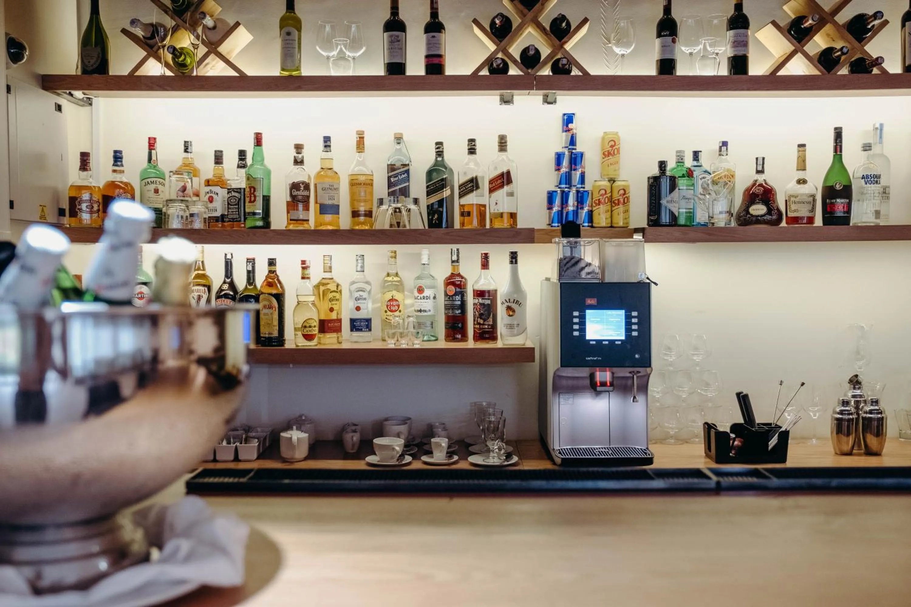 Lounge or bar in Mantis Kivu Marina Bay Hotel