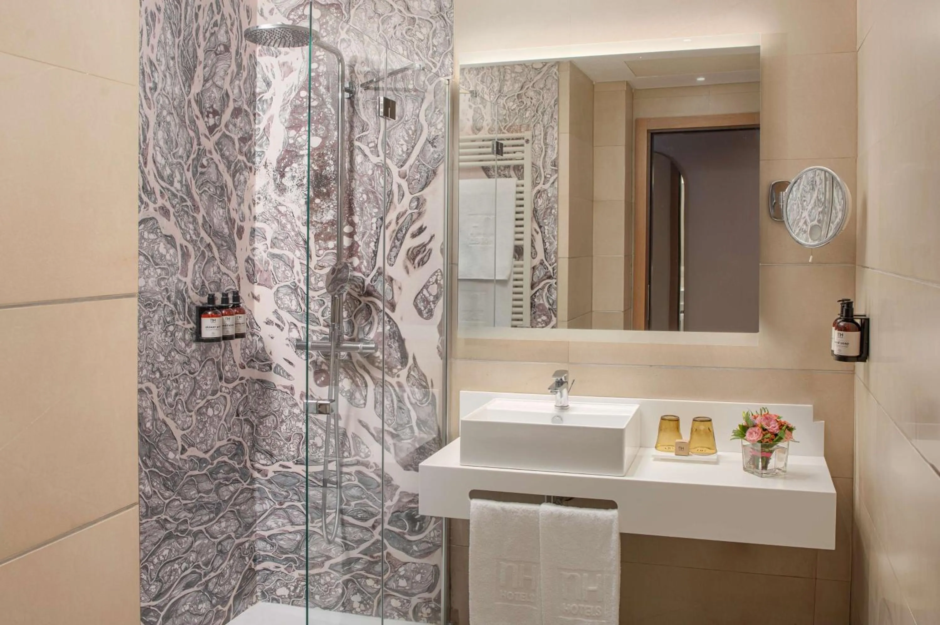 Bathroom in NH Catania Centro