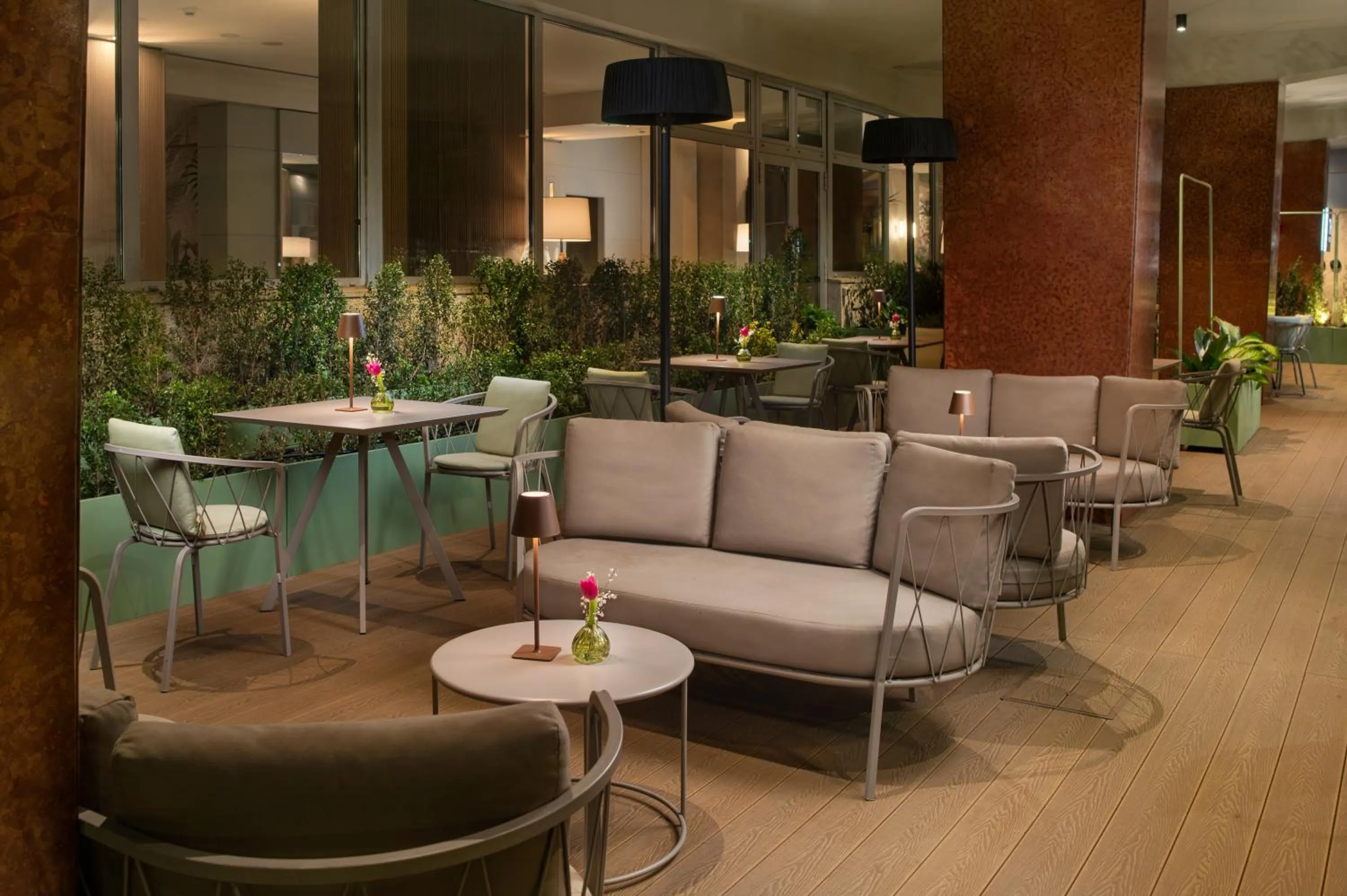 Restaurant/places to eat in NH Catania Centro