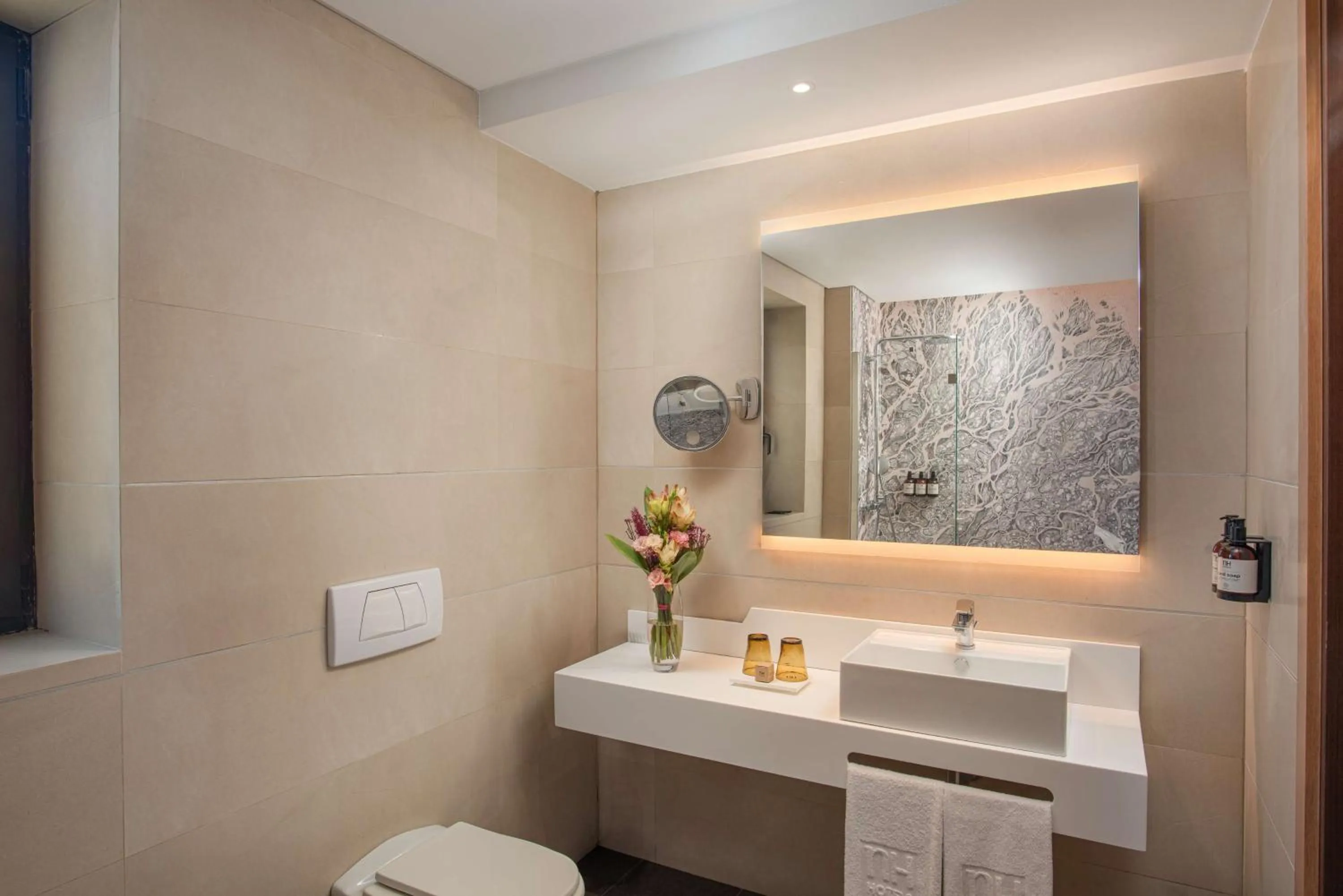 Bathroom in NH Catania Centro