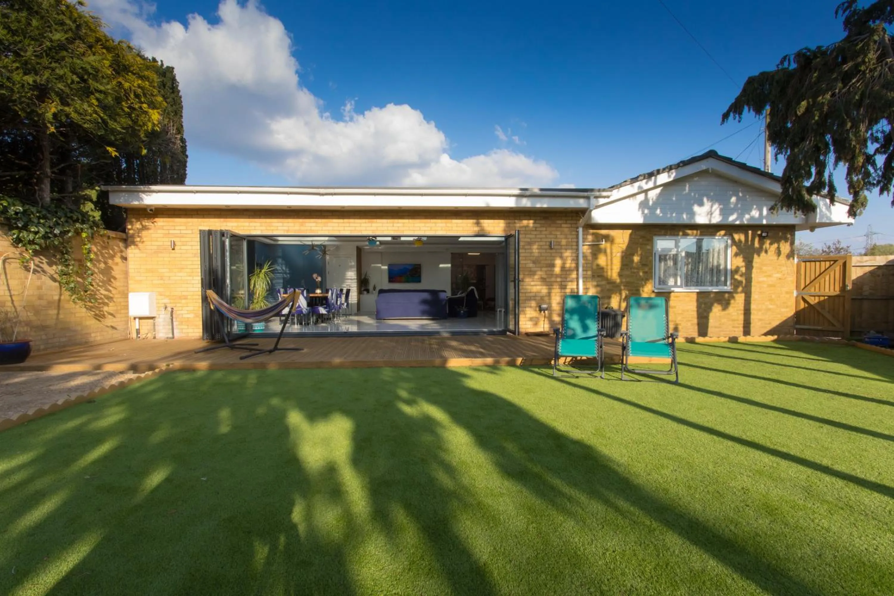 Garden in Legoland Heathrow Windsor Apartment Hotel