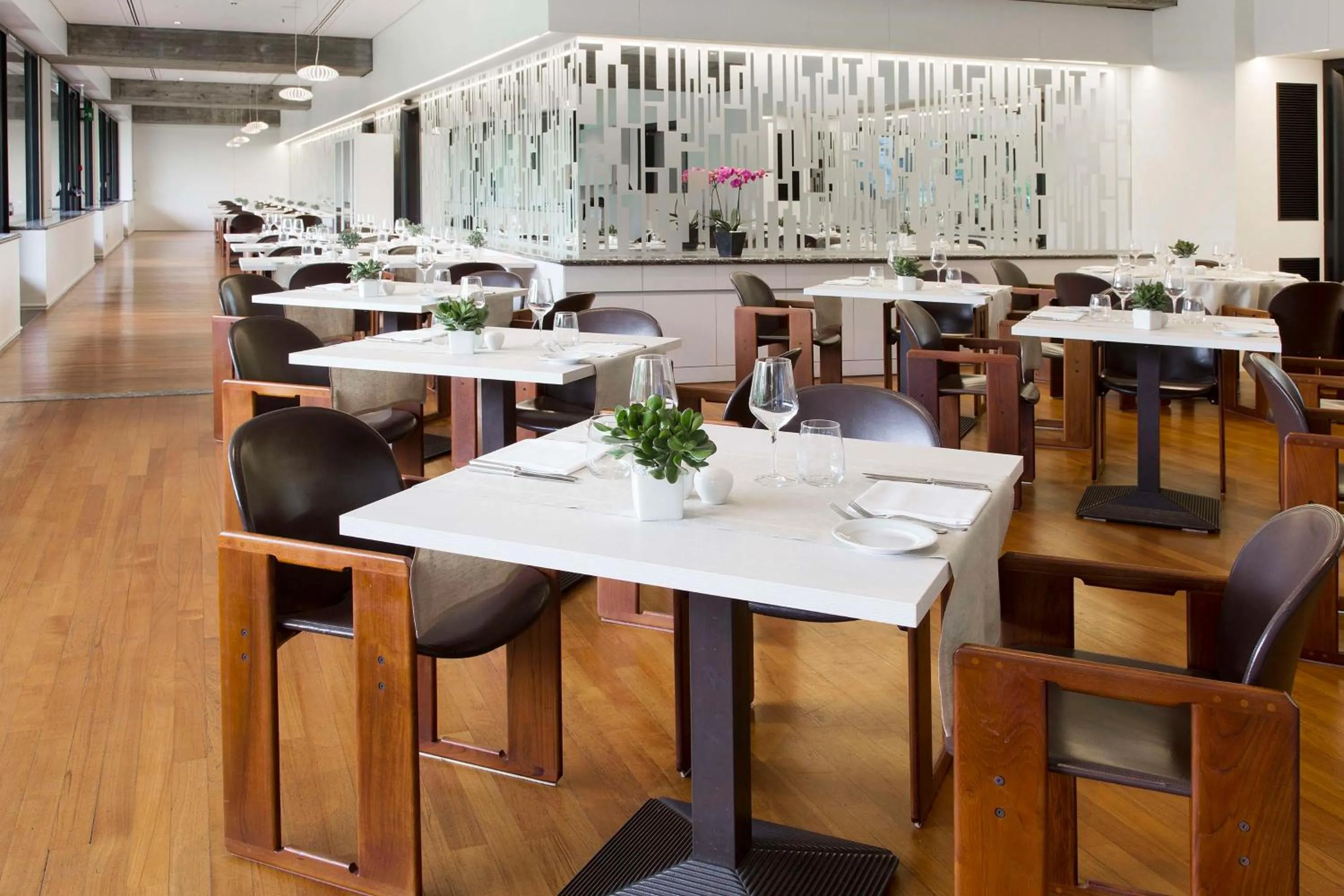 Restaurant/places to eat in NH Milano Congress Centre