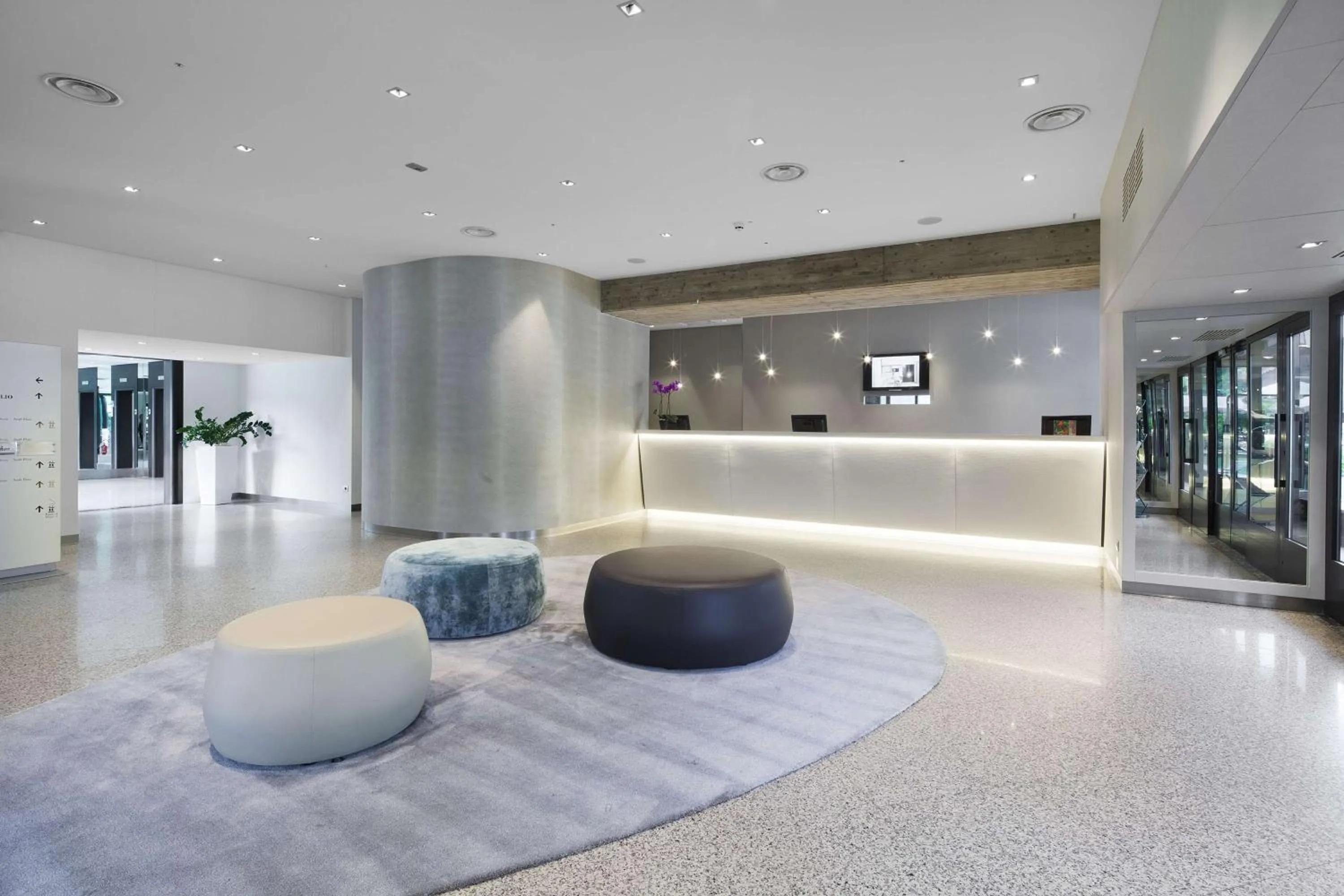Lobby or reception in NH Milano Congress Centre