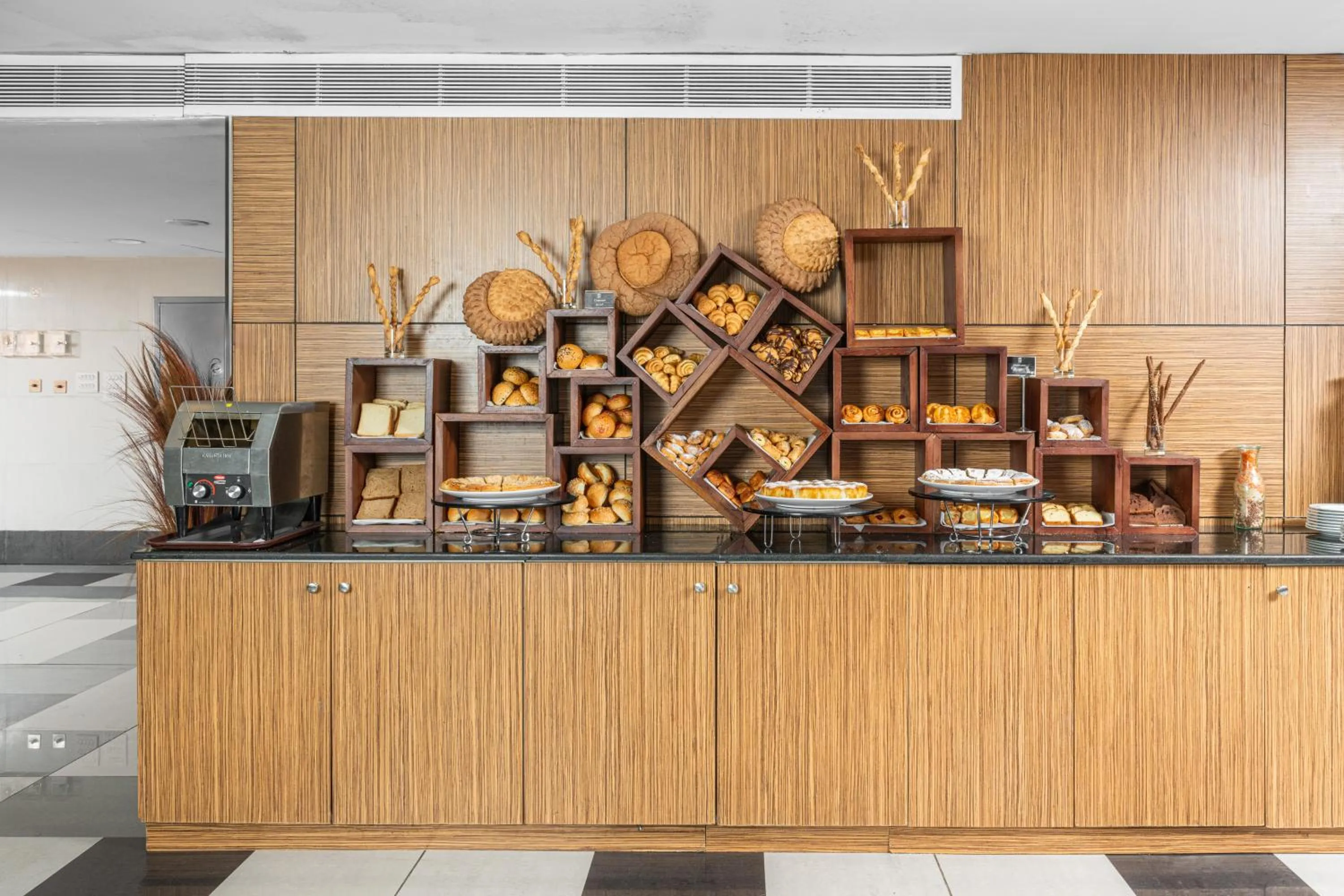 Continental breakfast in Elaf Bakkah Hotel