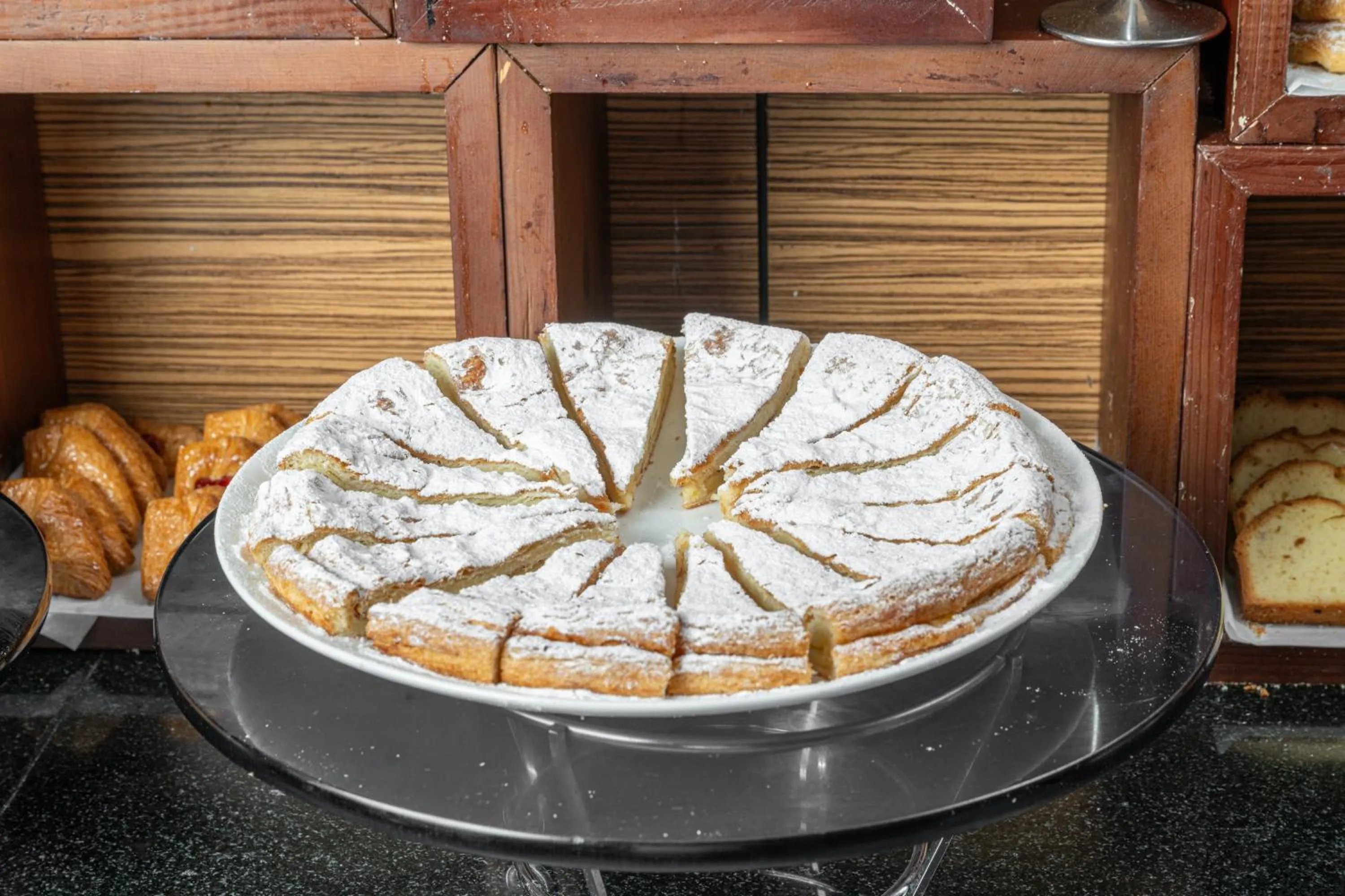 Continental breakfast in Elaf Bakkah Hotel