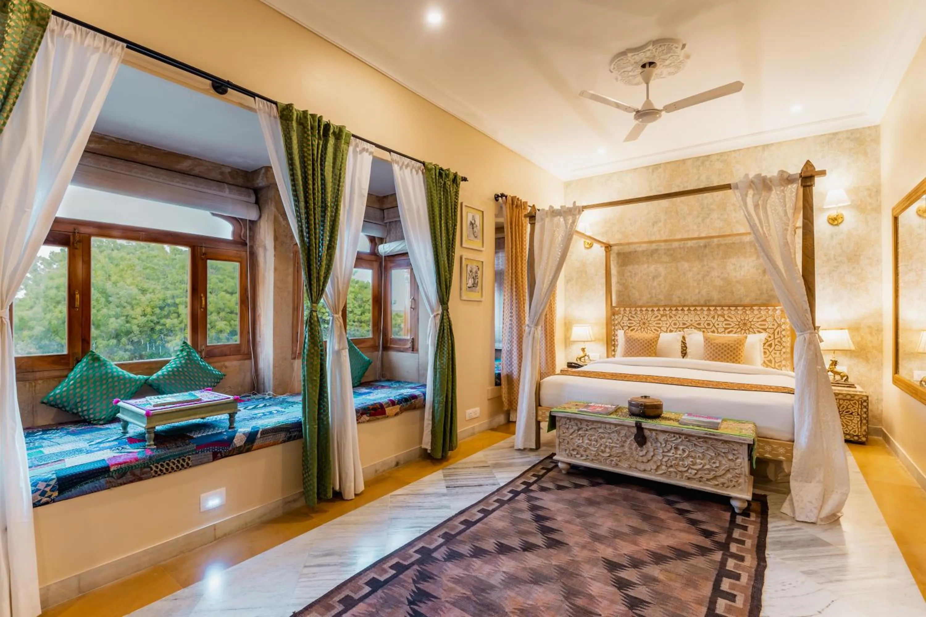Bed in Hotel Jasmin Haveli