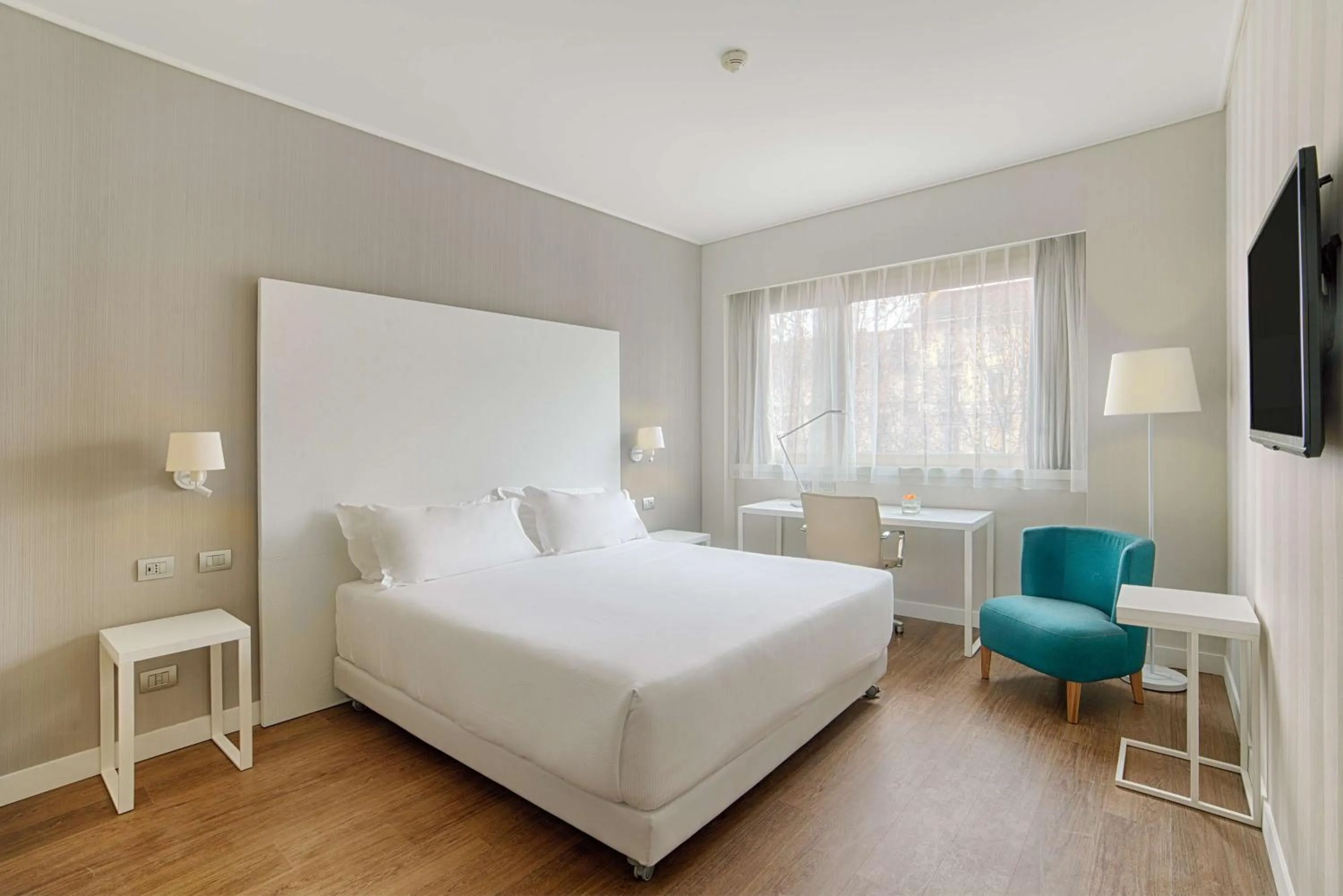 Bedroom, Bed in NH Torino Centro