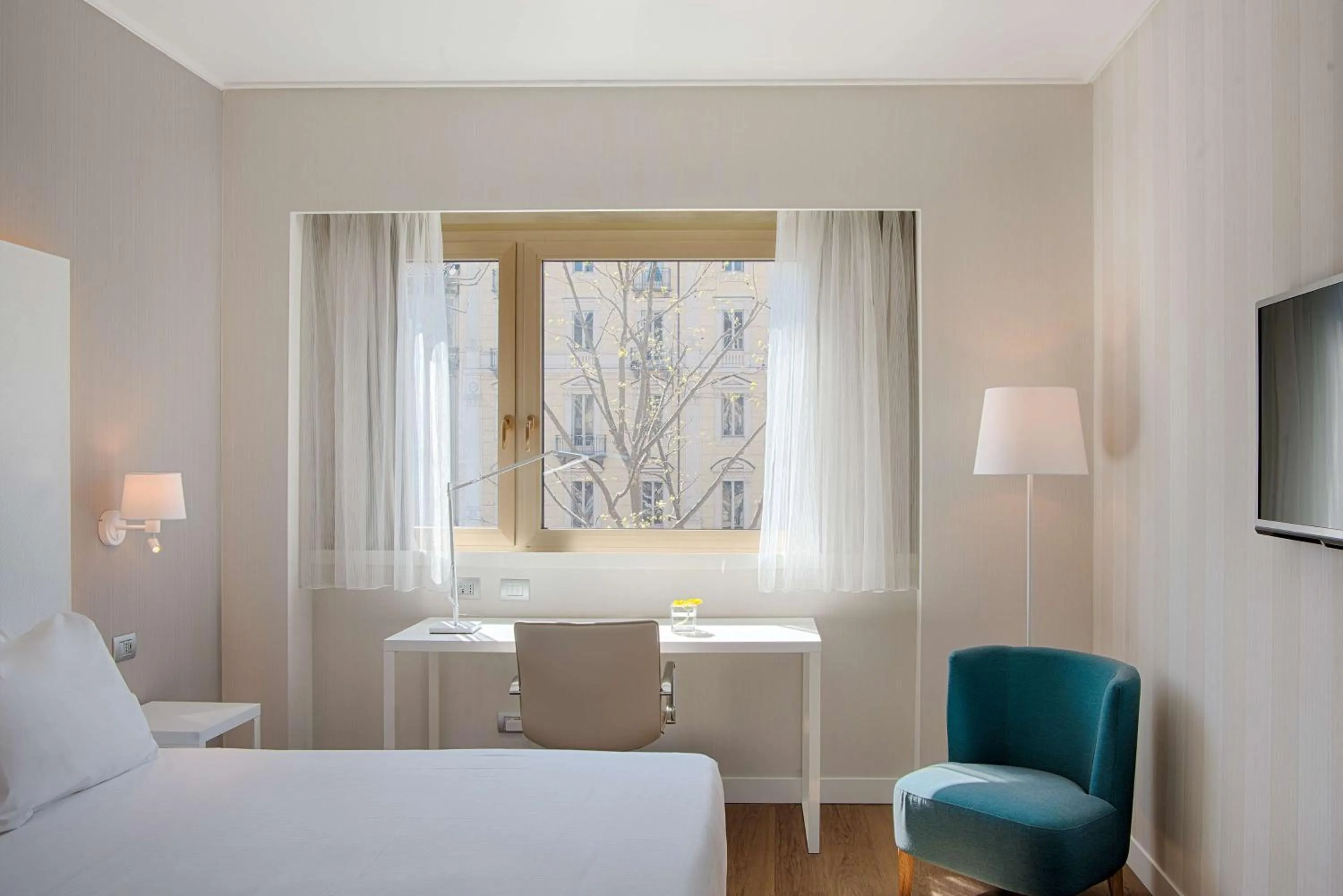 Bedroom, Bed in NH Torino Centro