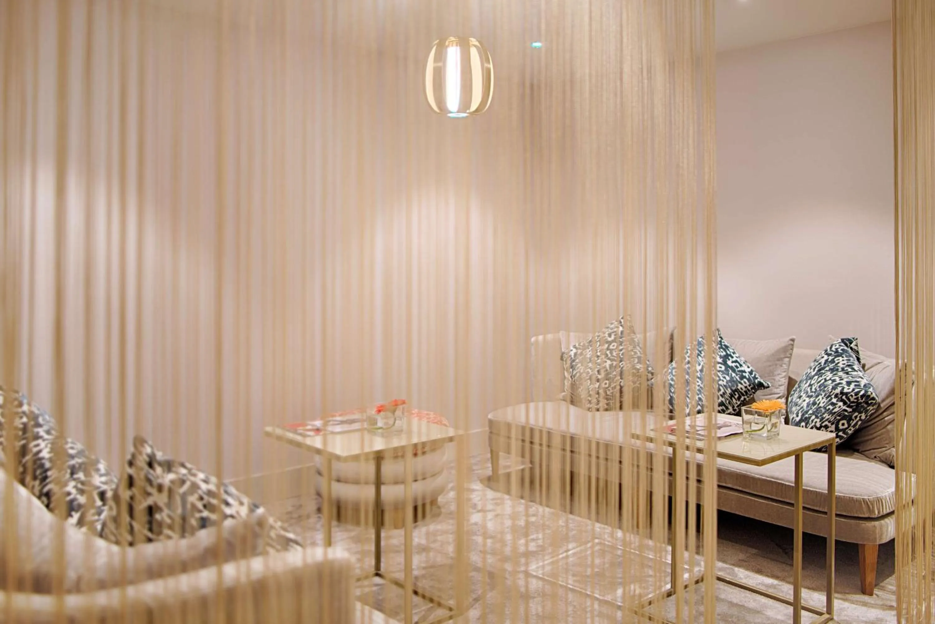 Lobby or reception in NH Torino Centro