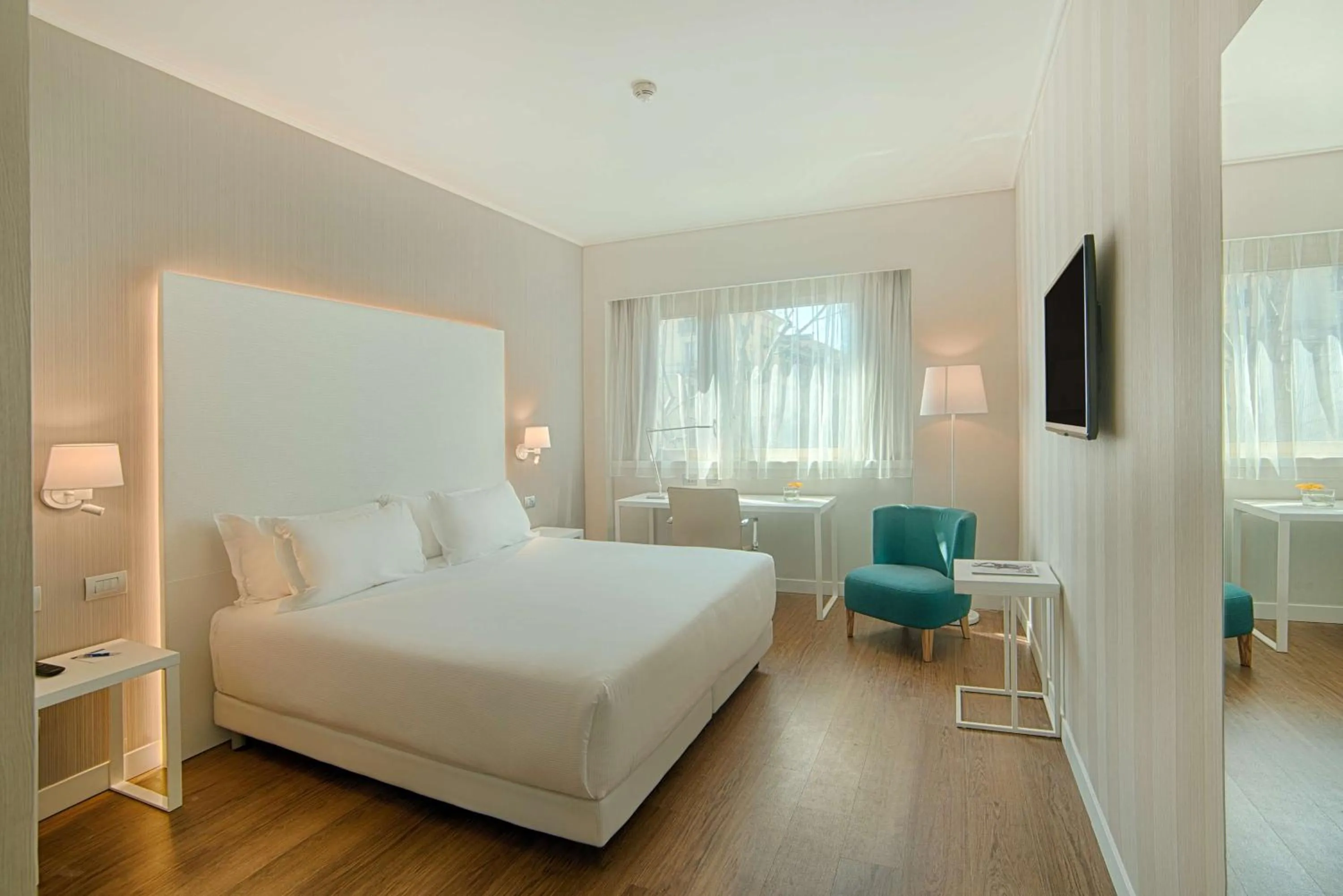 TV and multimedia, Bed in NH Torino Centro