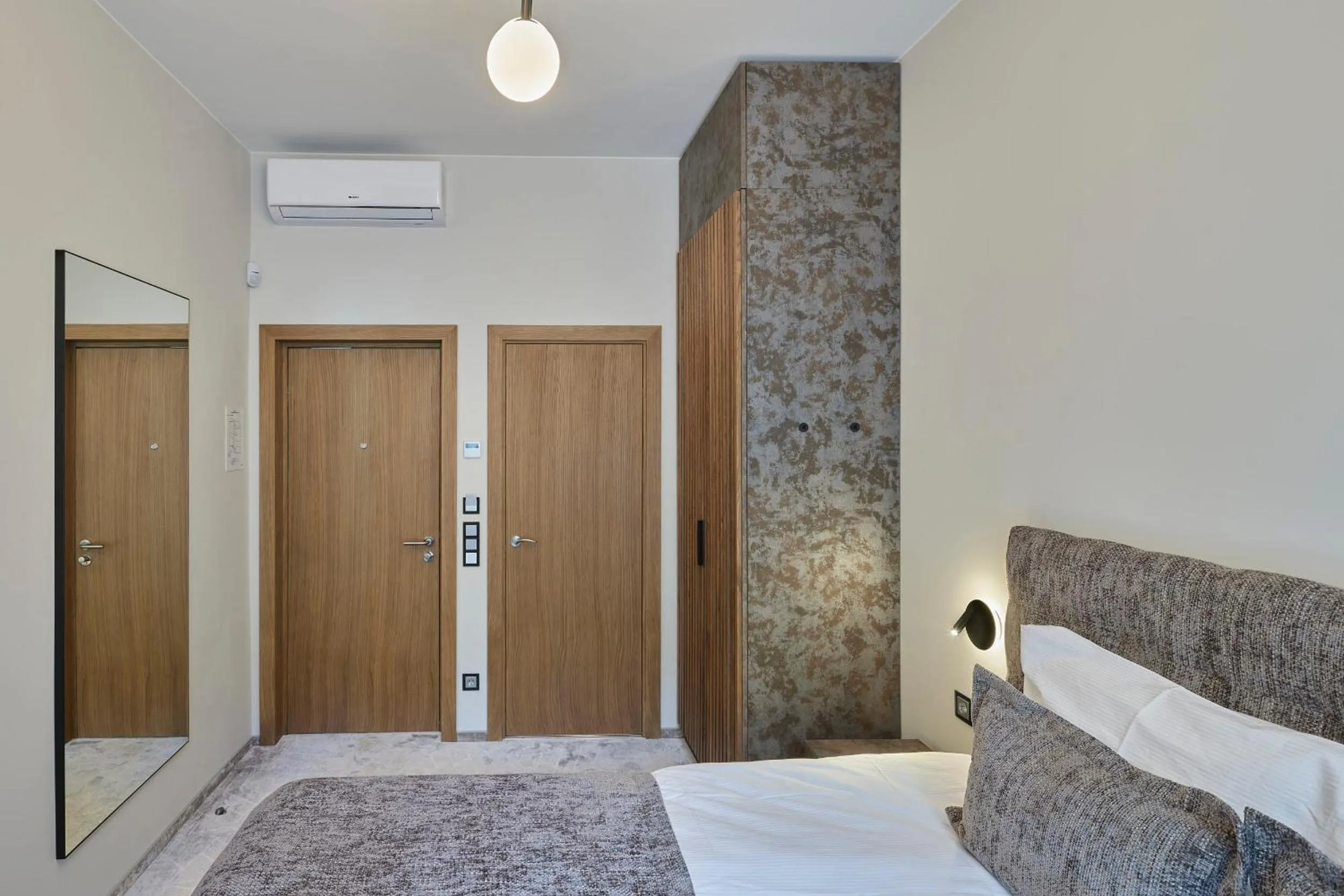 Property building, Bed in Vvinn Hotel