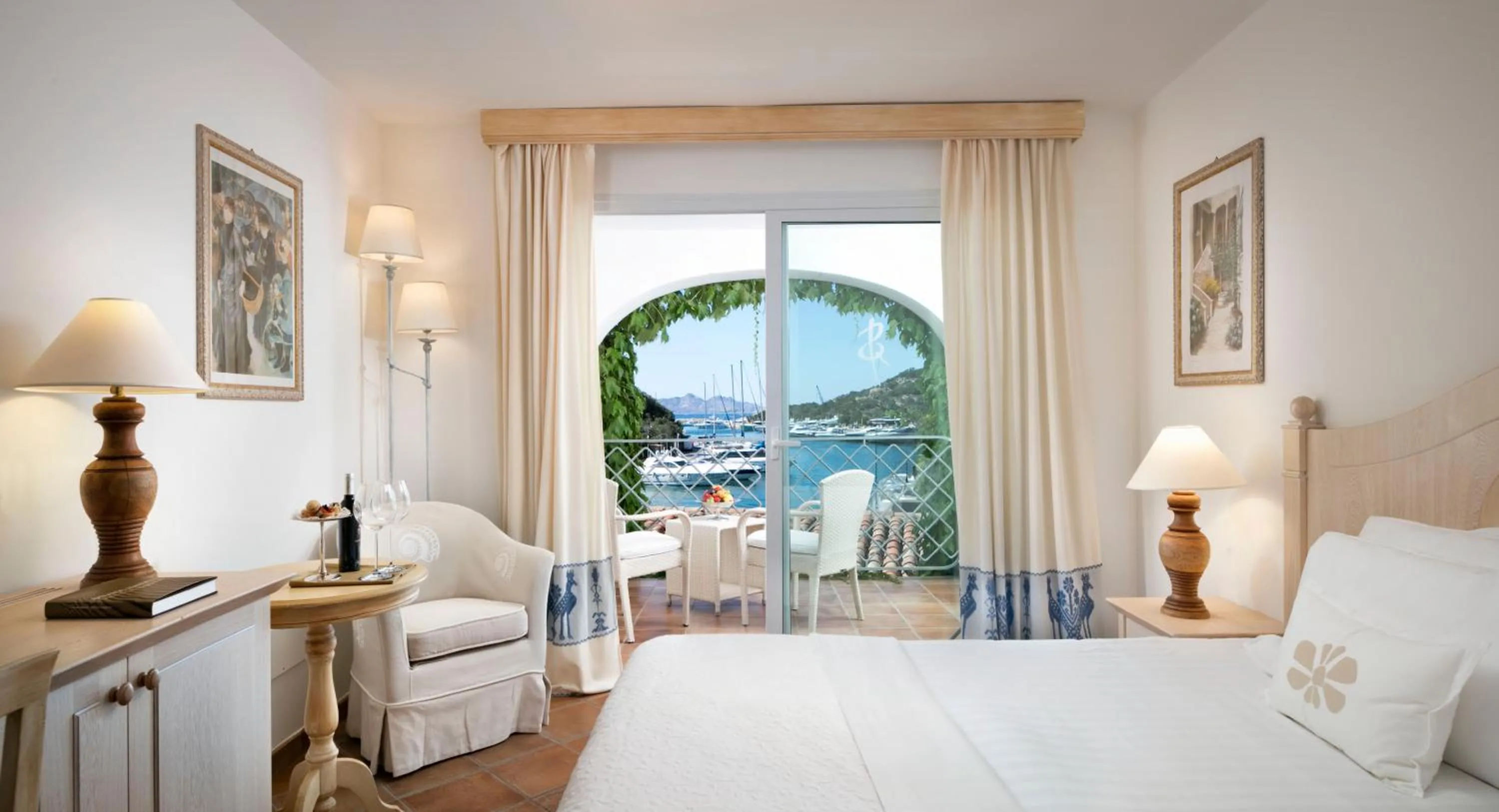 Photo of the whole room in Grand Hotel Poltu Quatu