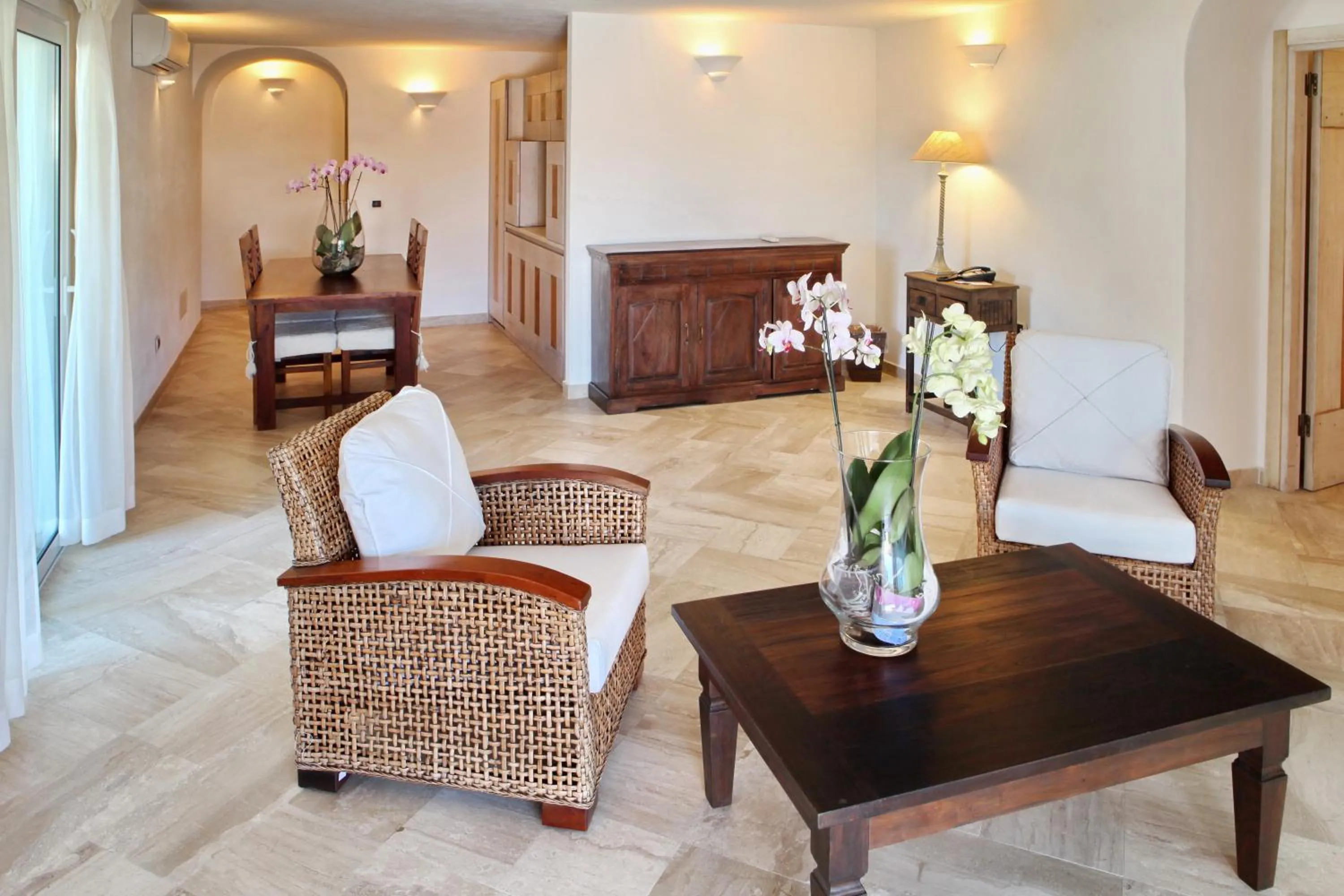 Seating area in Grand Hotel Poltu Quatu