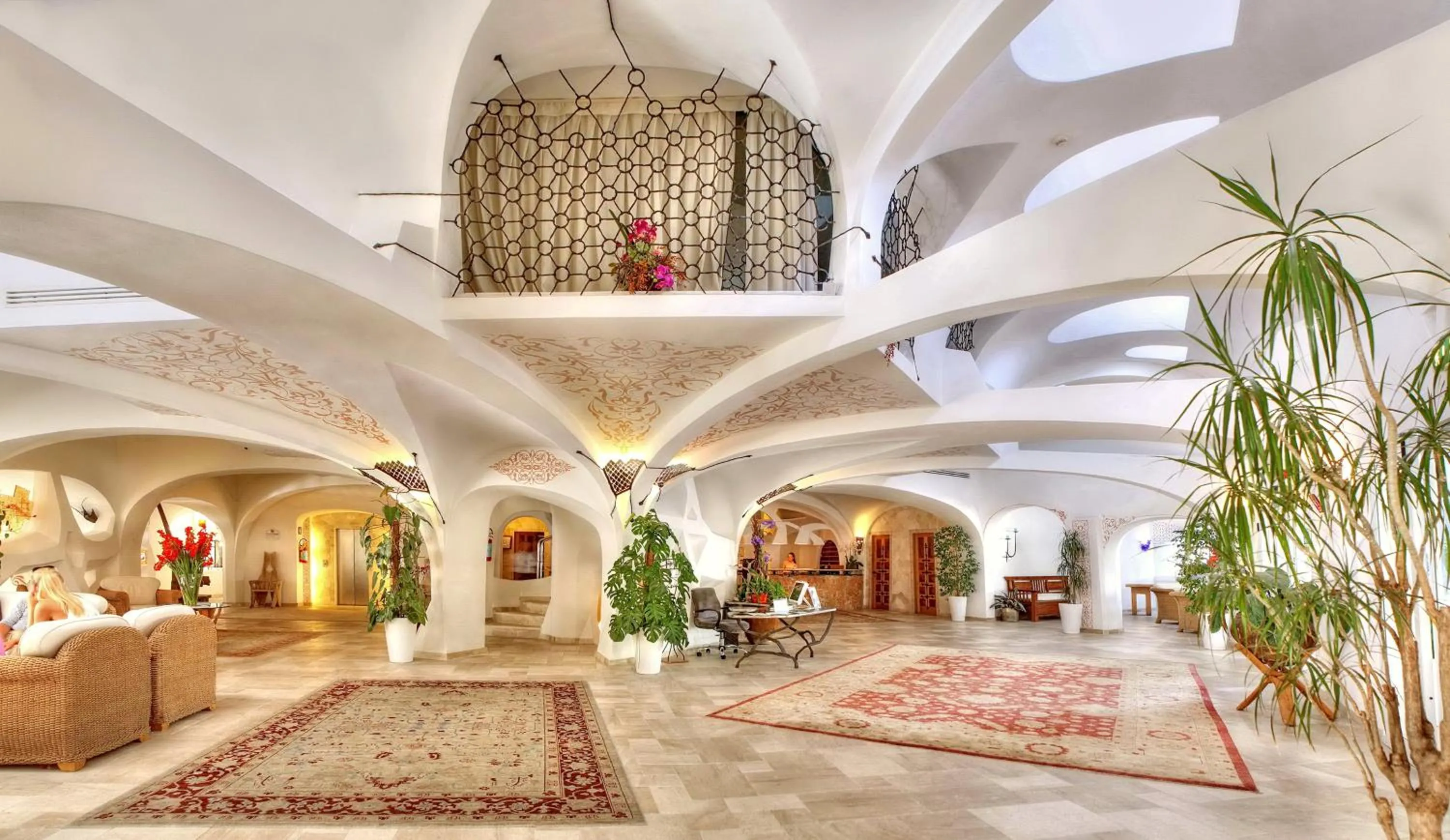 Lobby or reception in Grand Hotel Poltu Quatu