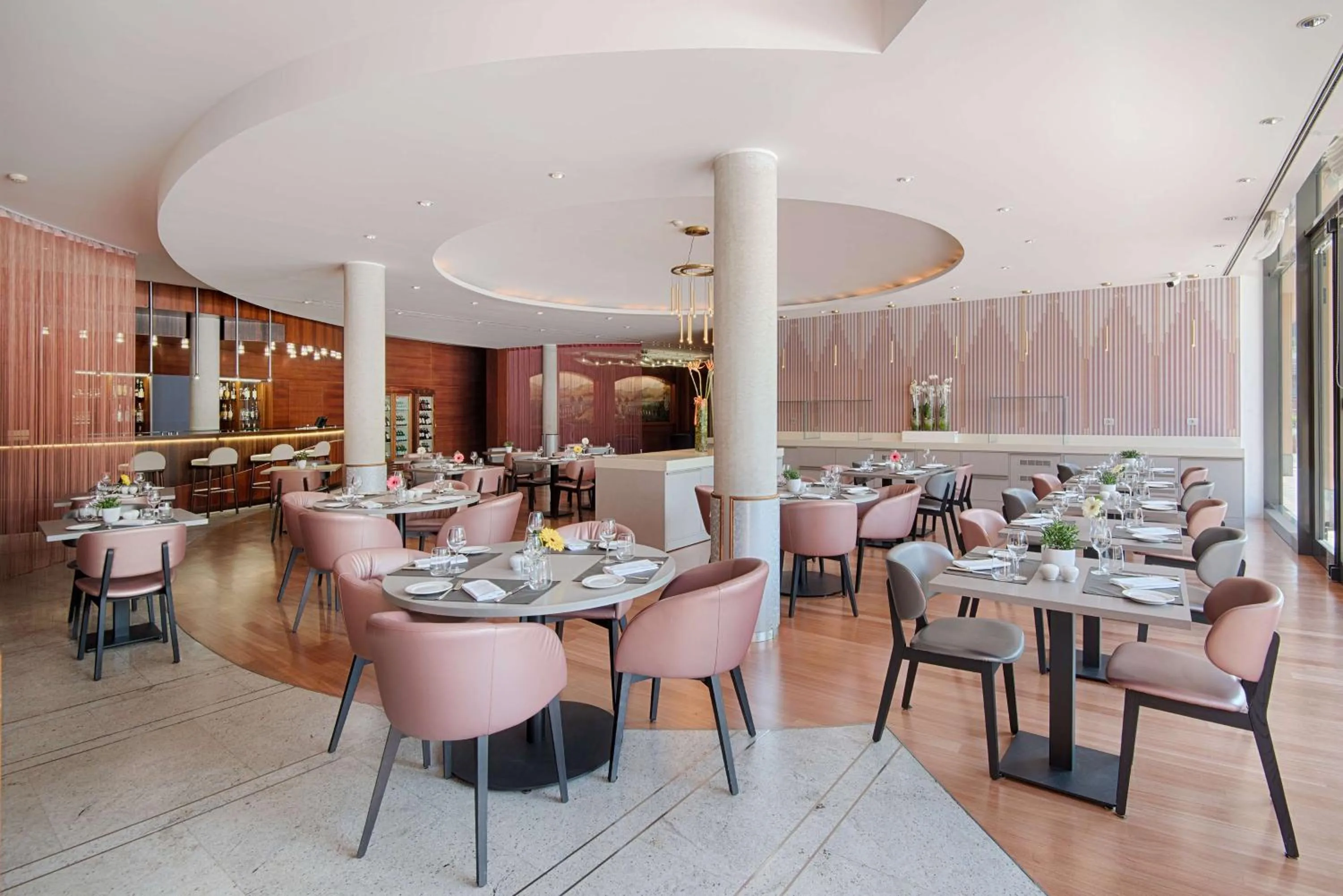 Restaurant/places to eat in NH Lecco Pontevecchio