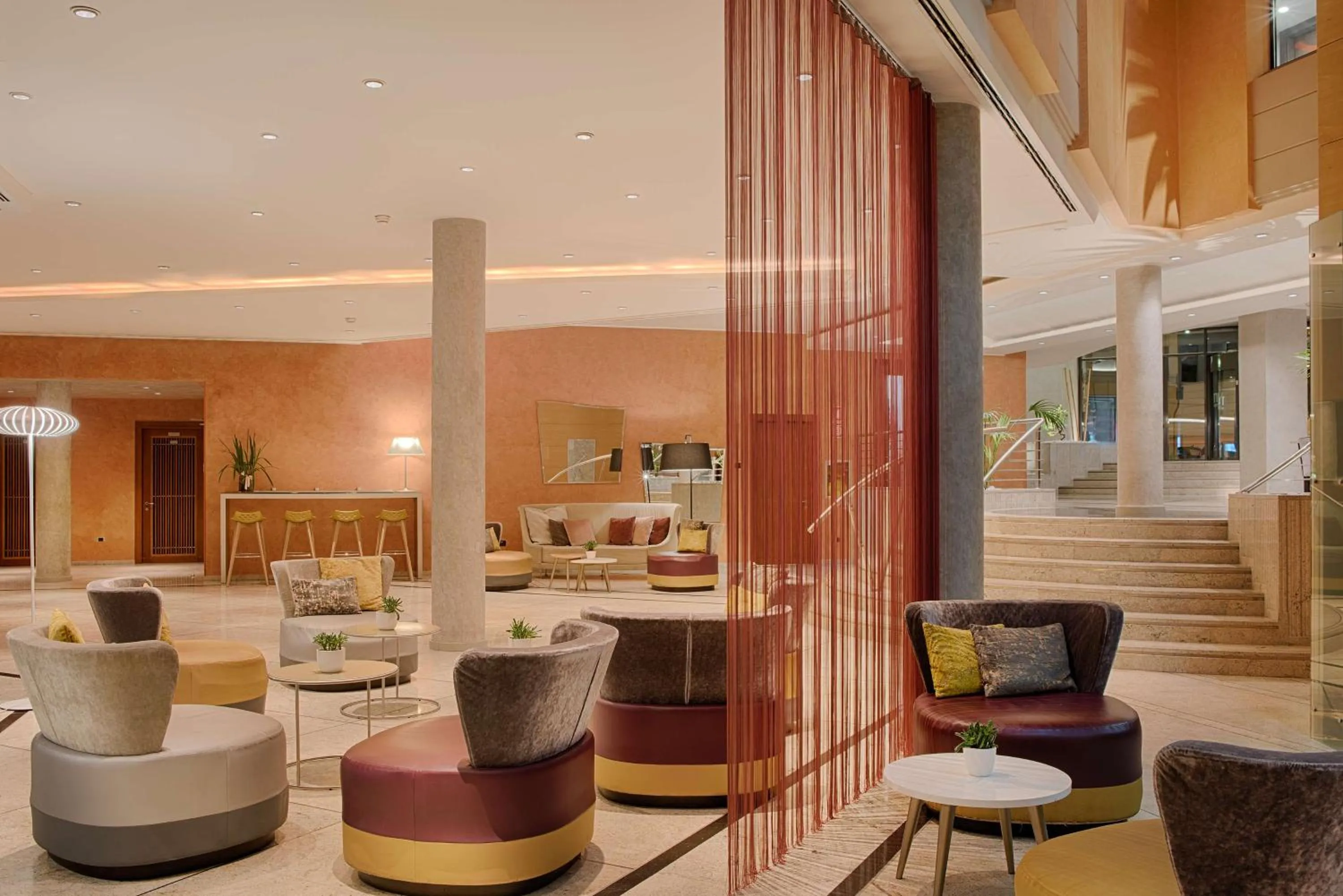 Lobby or reception in NH Lecco Pontevecchio