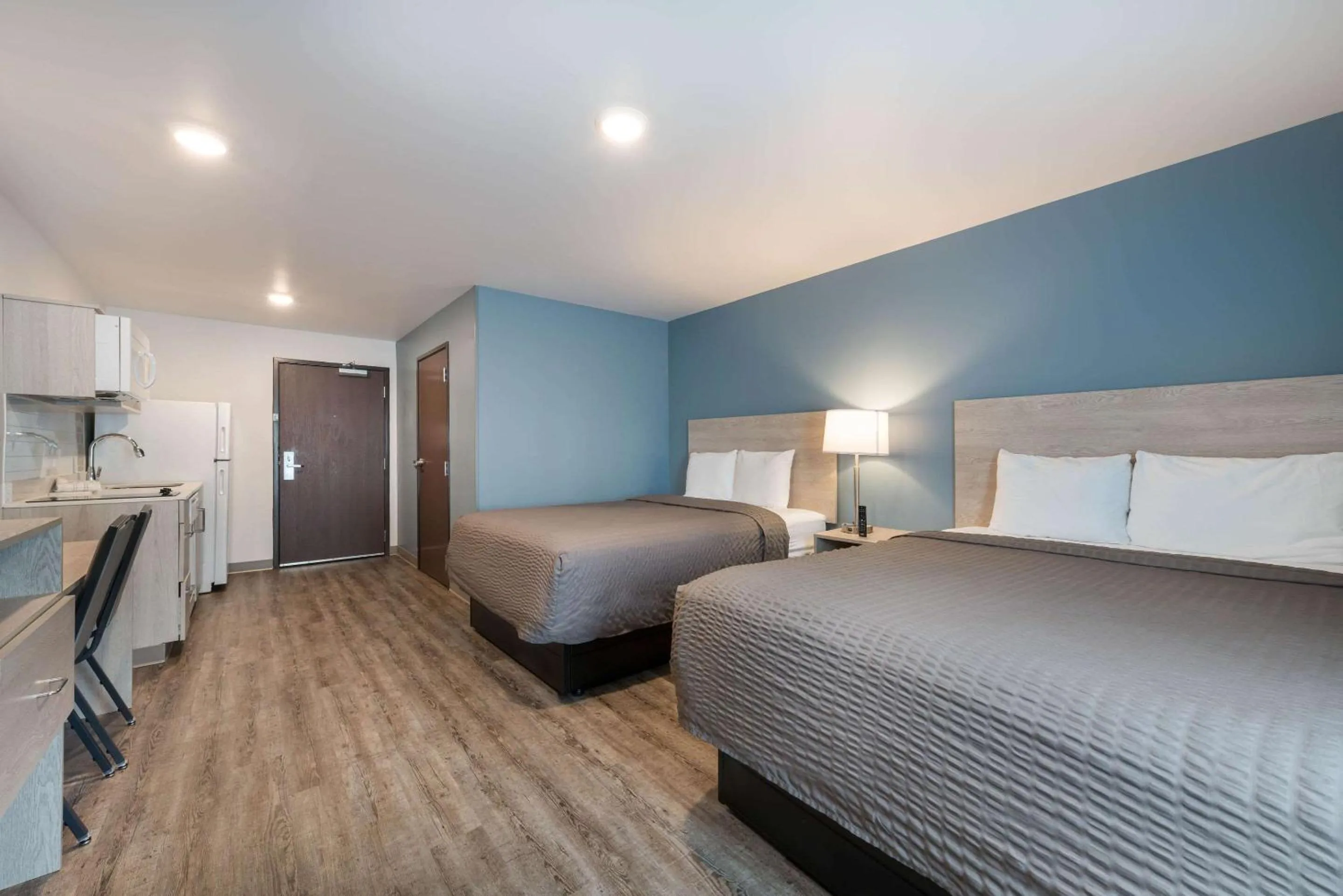 Bedroom, Bed in WoodSpring Suites Concord-Charlotte Speedway